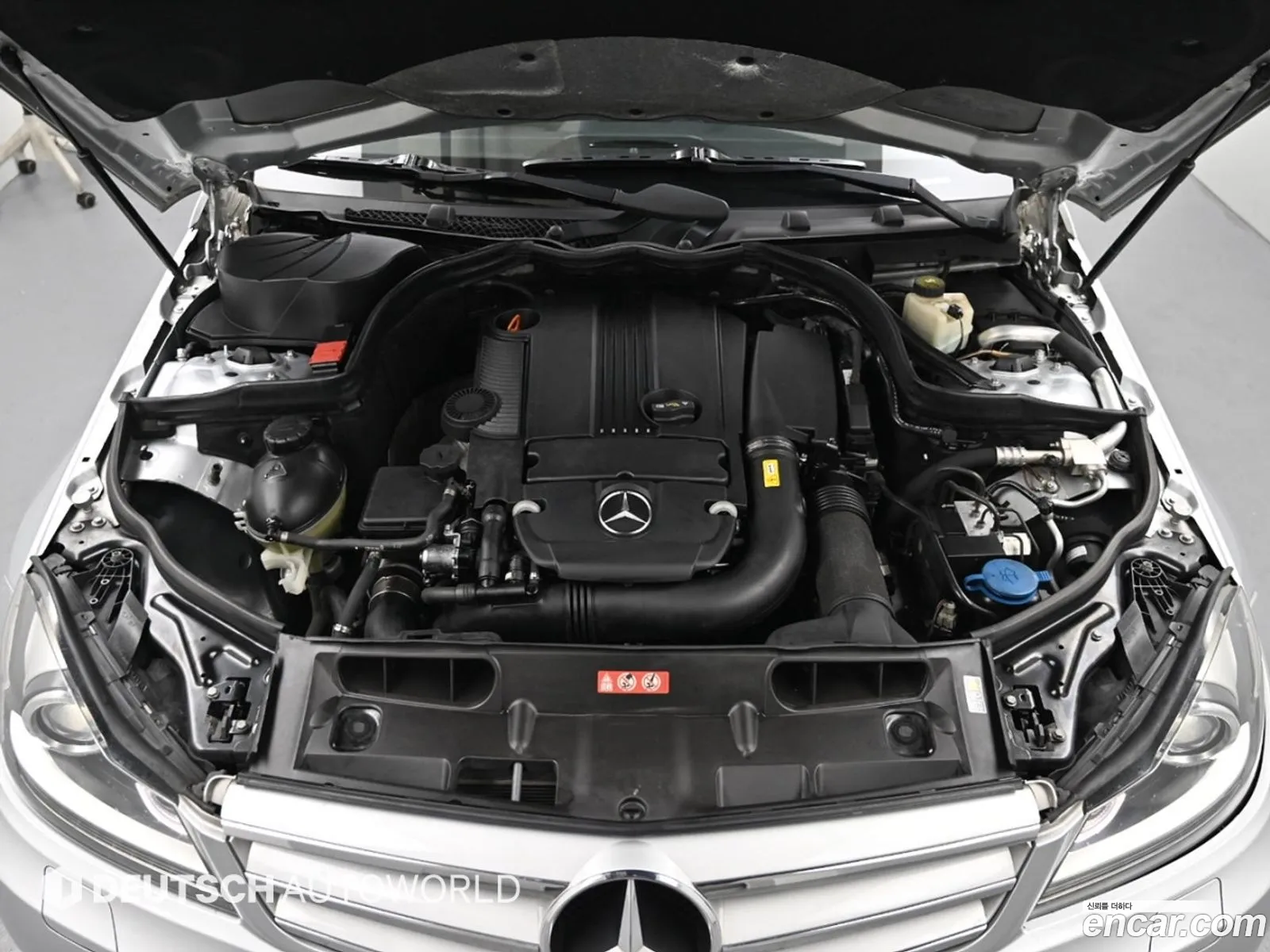 Mercedes-Benz C-Class W204 2011 — 19