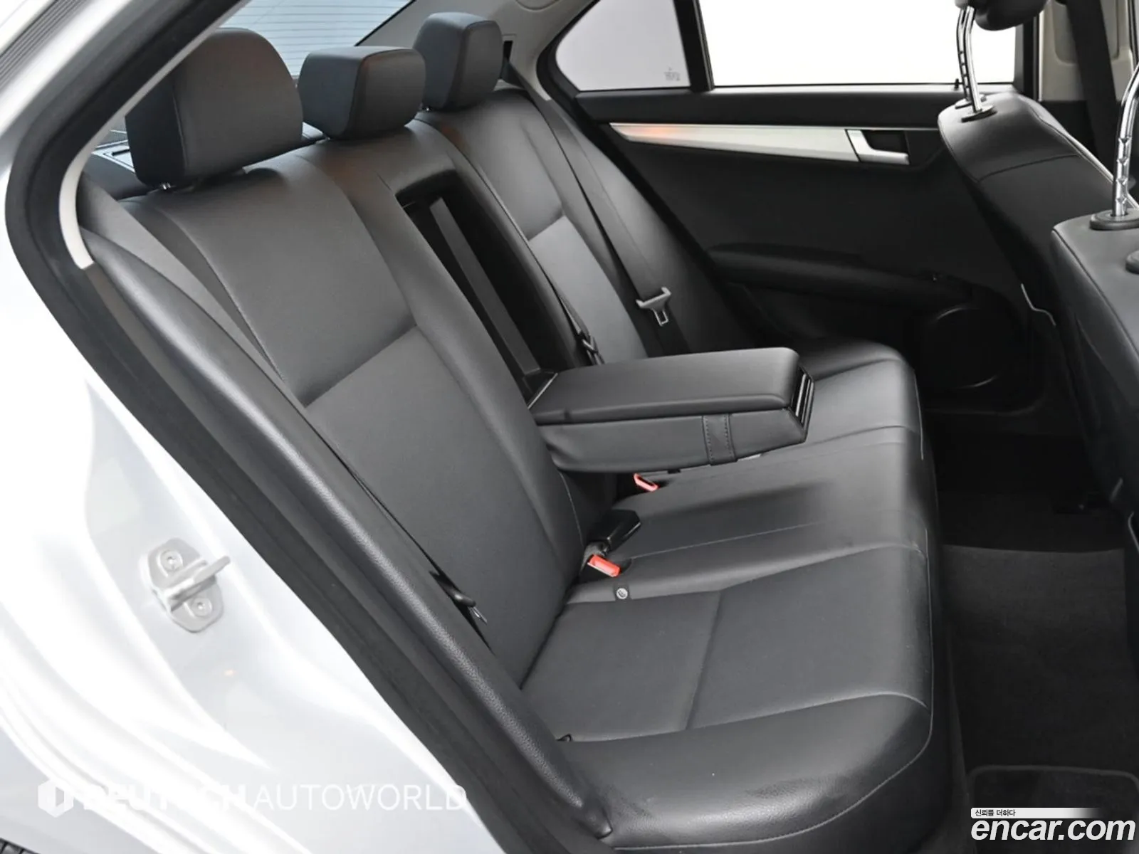 Mercedes-Benz C-Class W204 2011 — 15