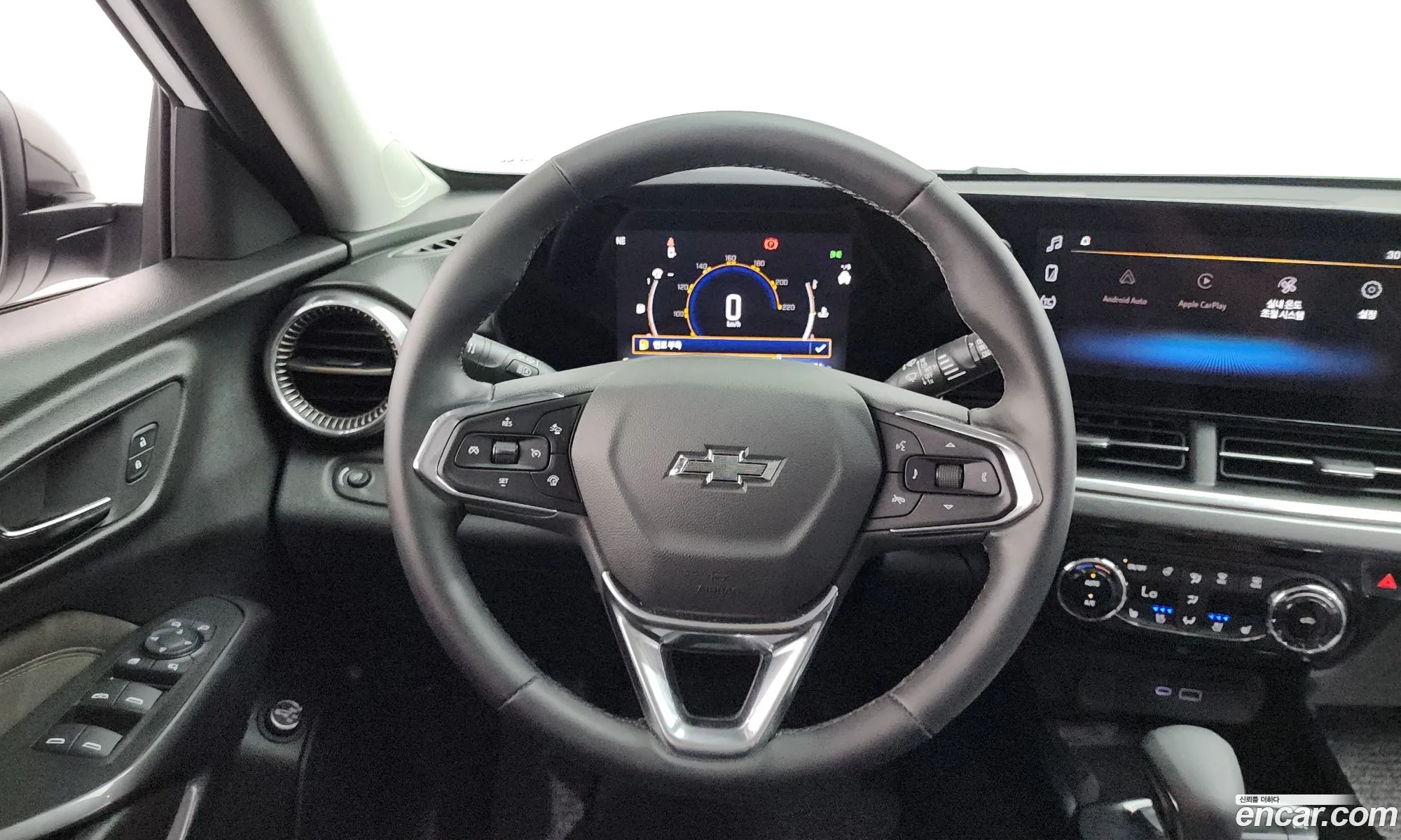 Chevrolet (GM Daewoo) Trax Crossover 2023 — 4