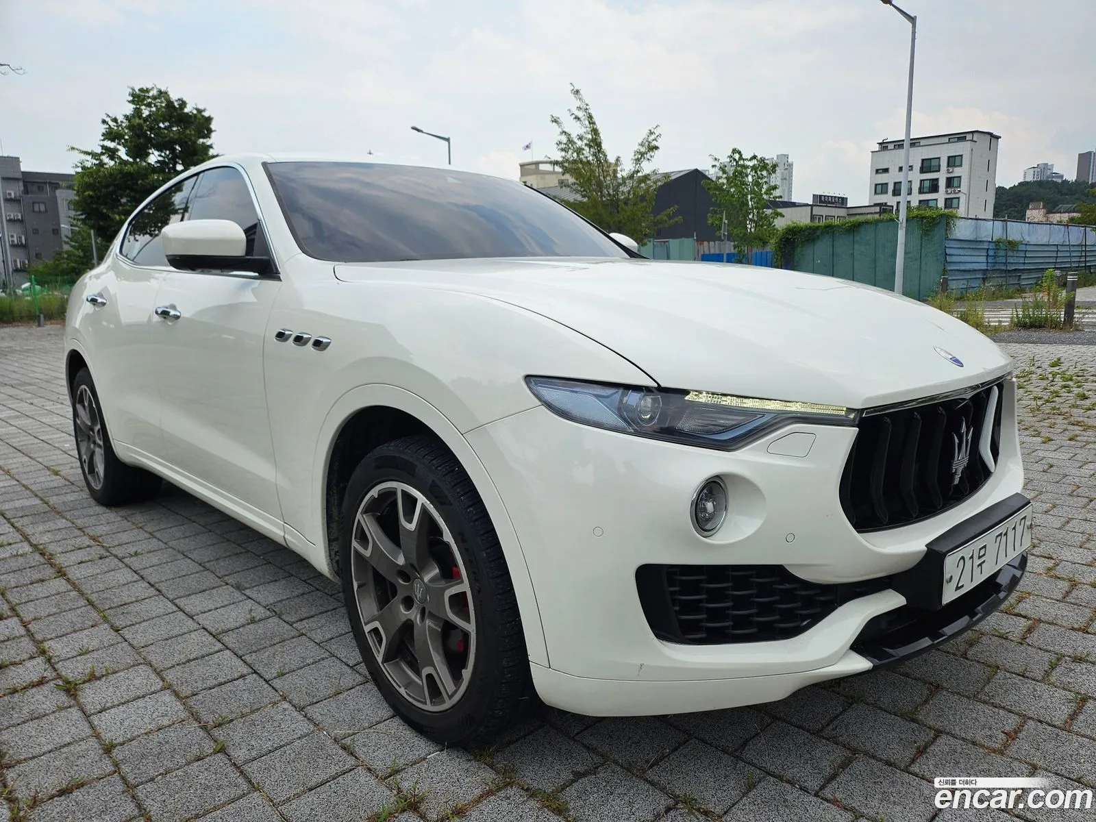 Maserati Levante 2017 — 16