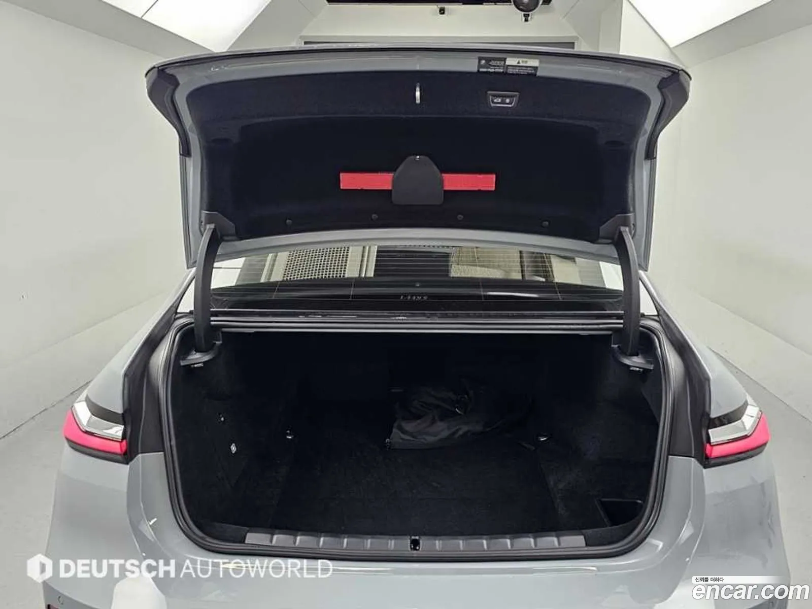 BMW i7 2023 — 15