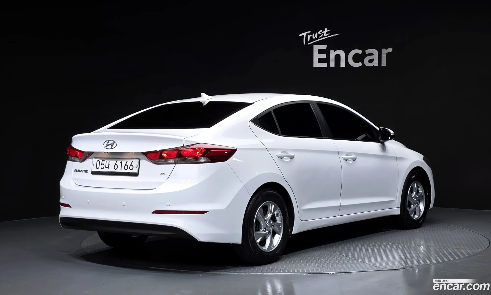 Hyundai Elantra AD 2018 — 29