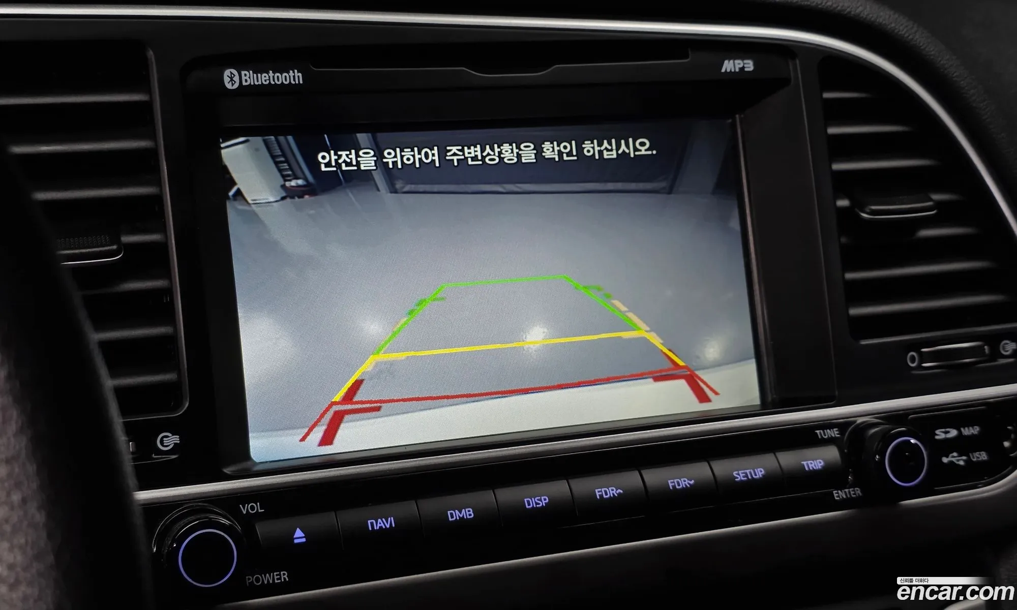 Hyundai Elantra AD 2018 — 10