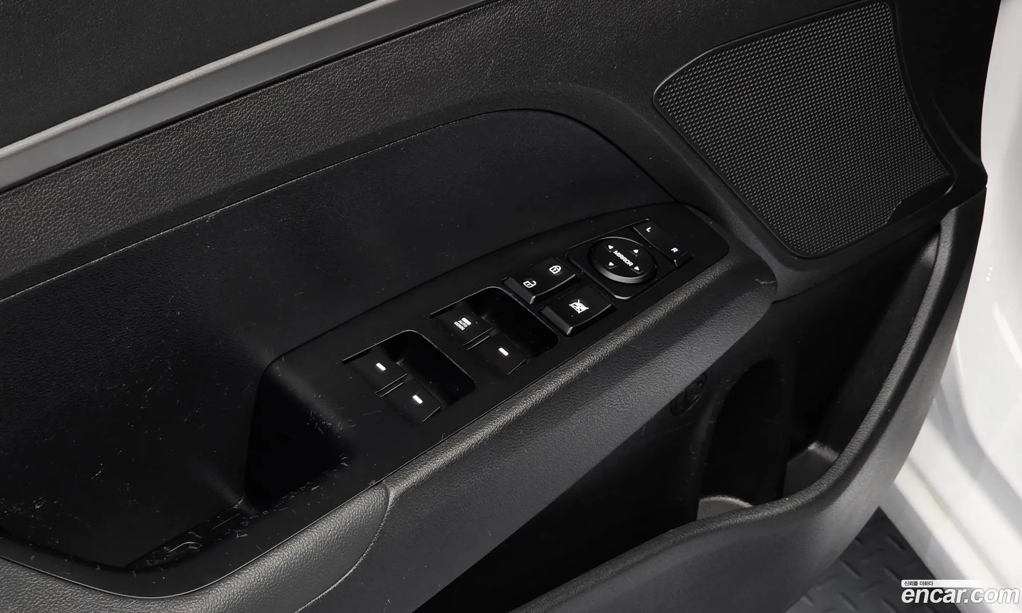 Hyundai Elantra AD 2018 — 25