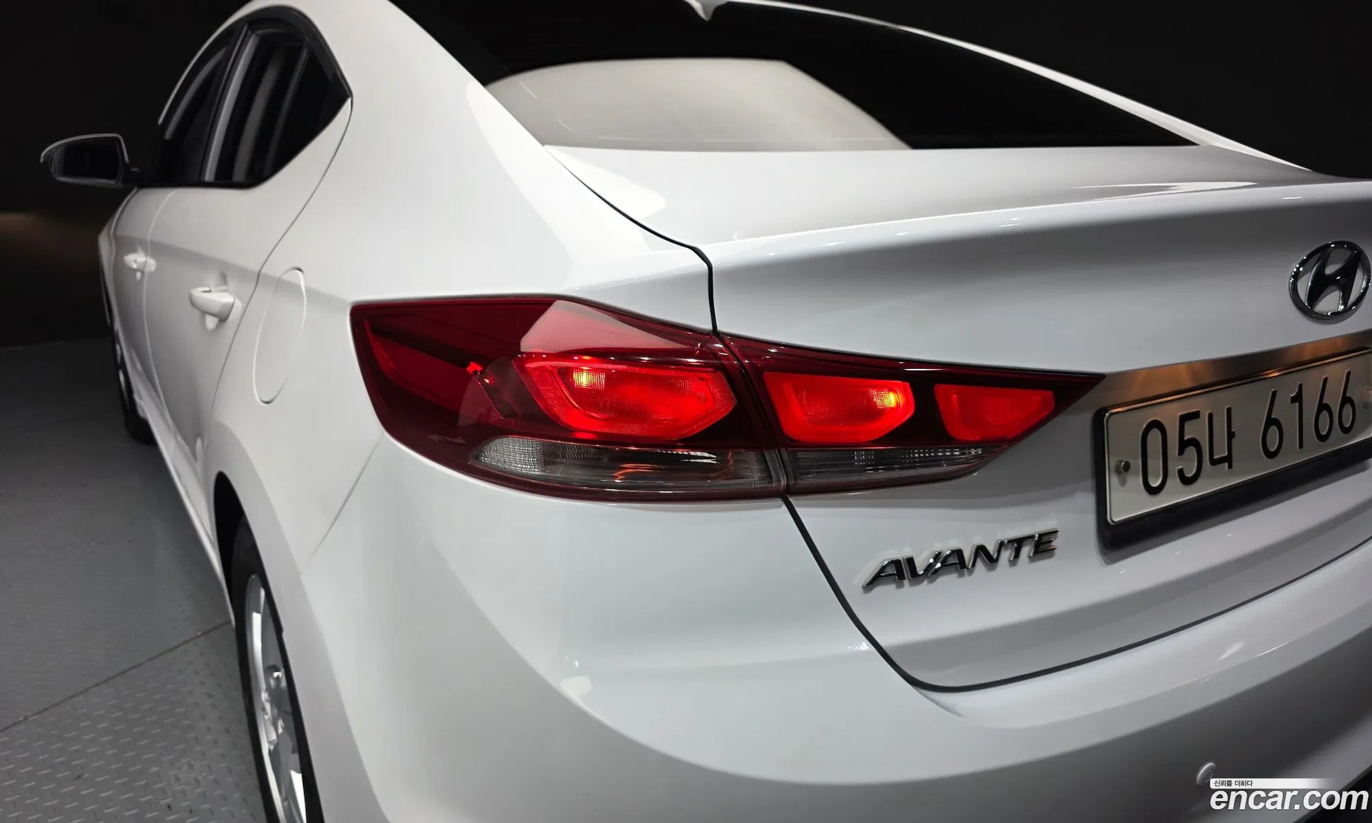 Hyundai Elantra AD 2018 — 22