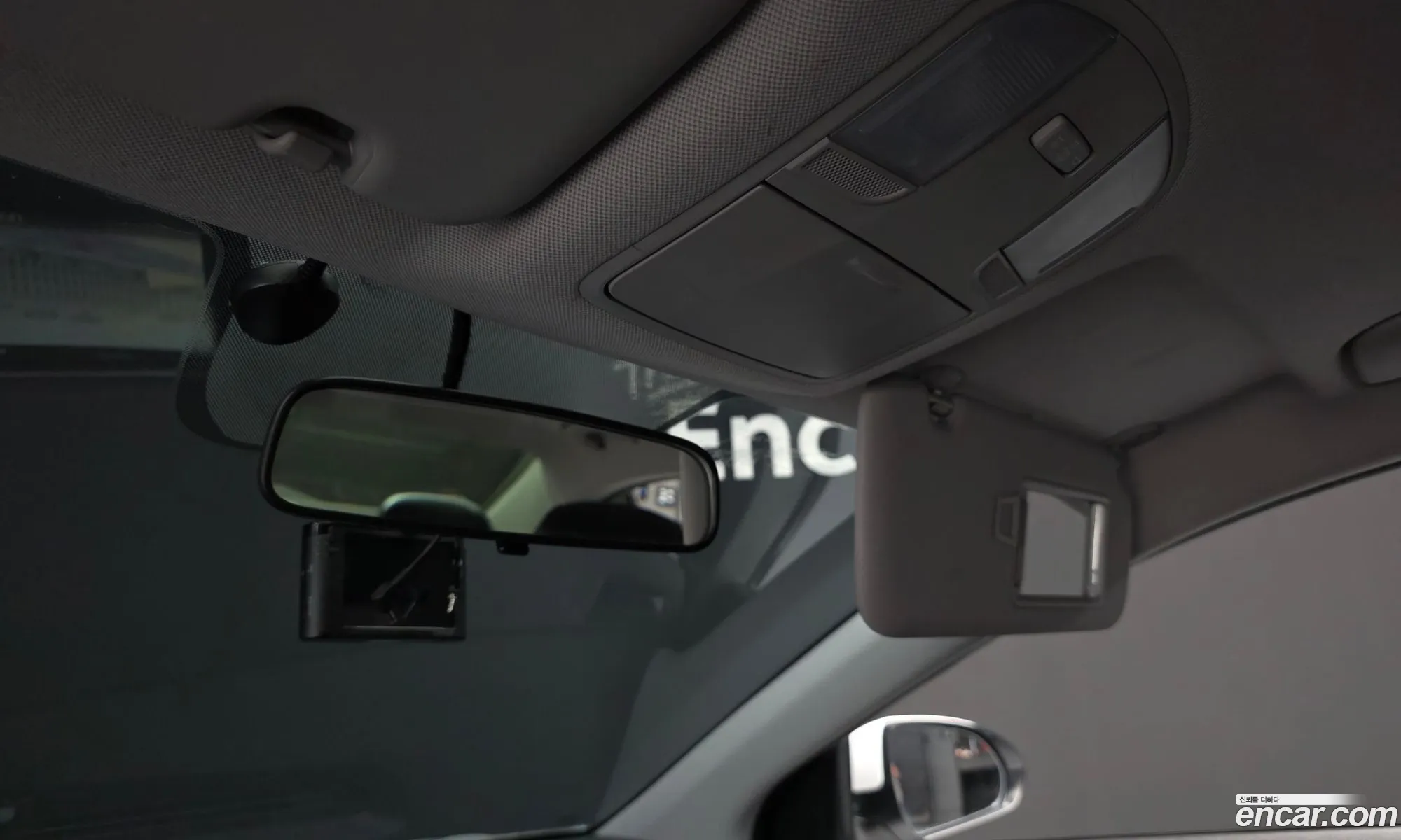 Hyundai Elantra AD 2018 — 30