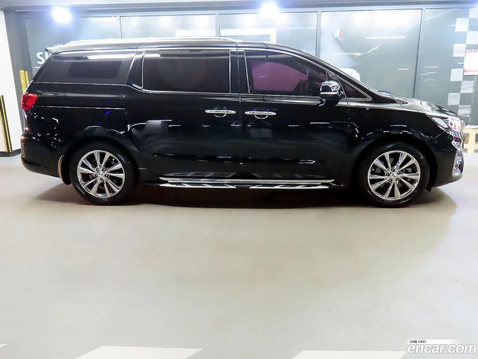 Kia Carnival 2018 — 19