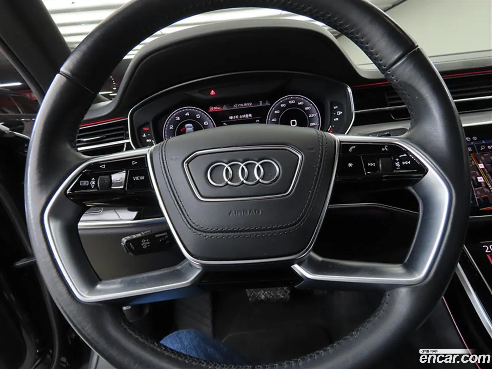 Audi A8 2021 — 5