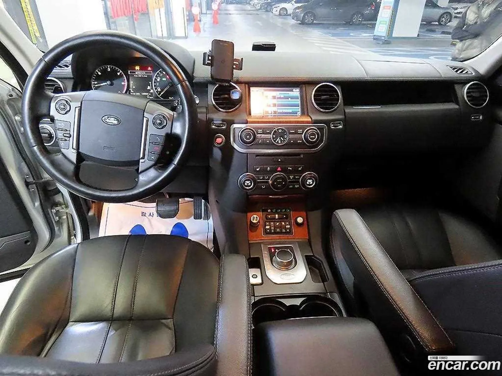 Land Rover Discovery 4