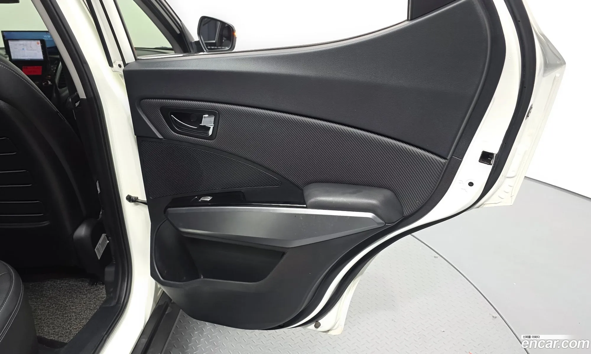 KG Mobility (SsangYong) Tivoli Armour