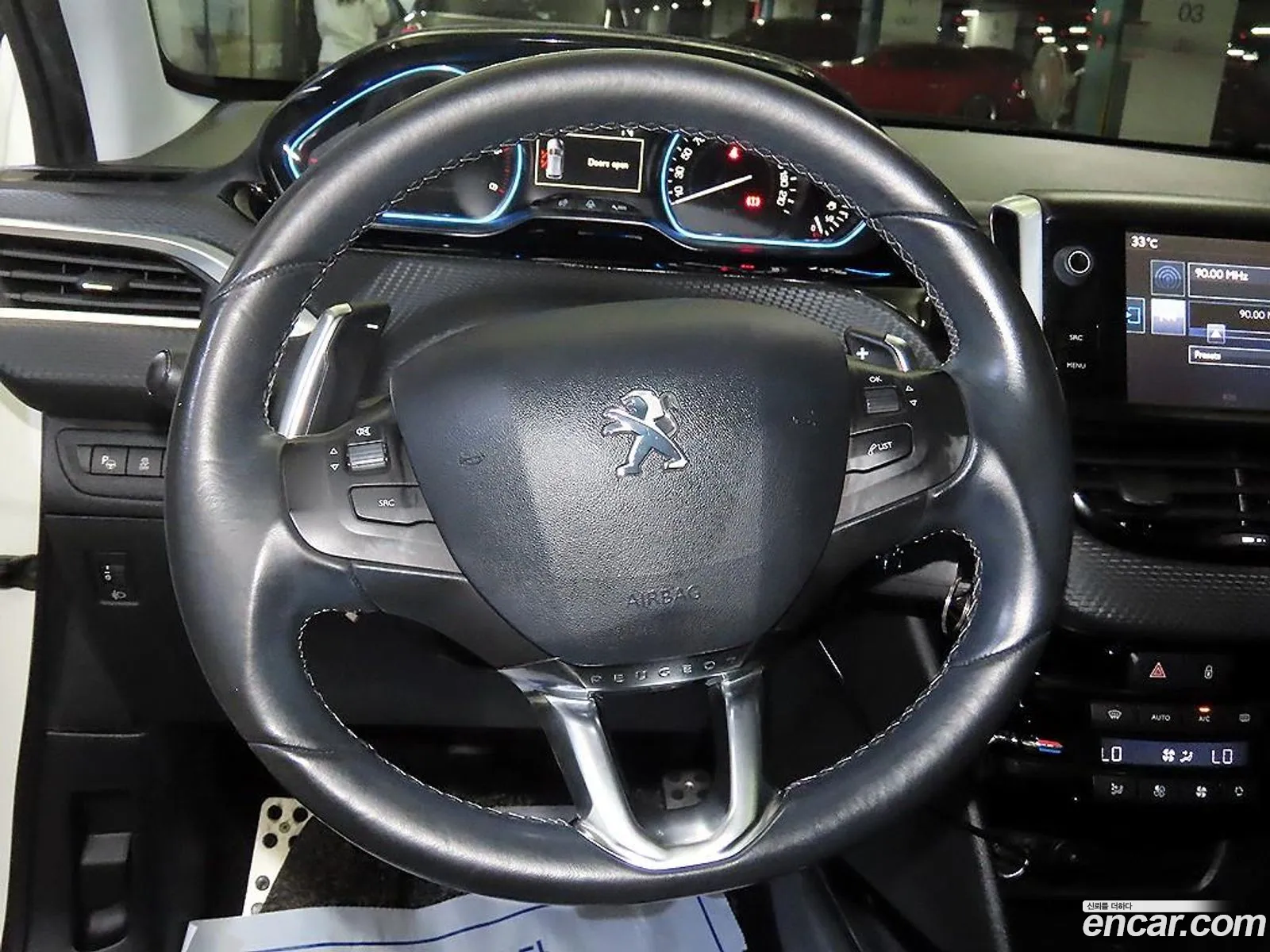 Peugeot 2008 2015 — 14