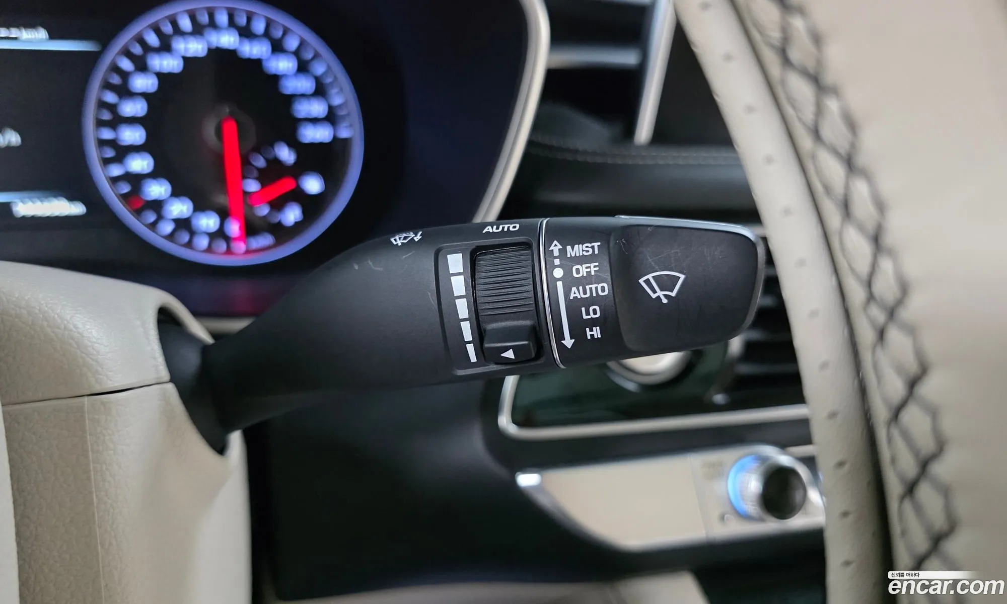 Genesis G70 2018 — 12