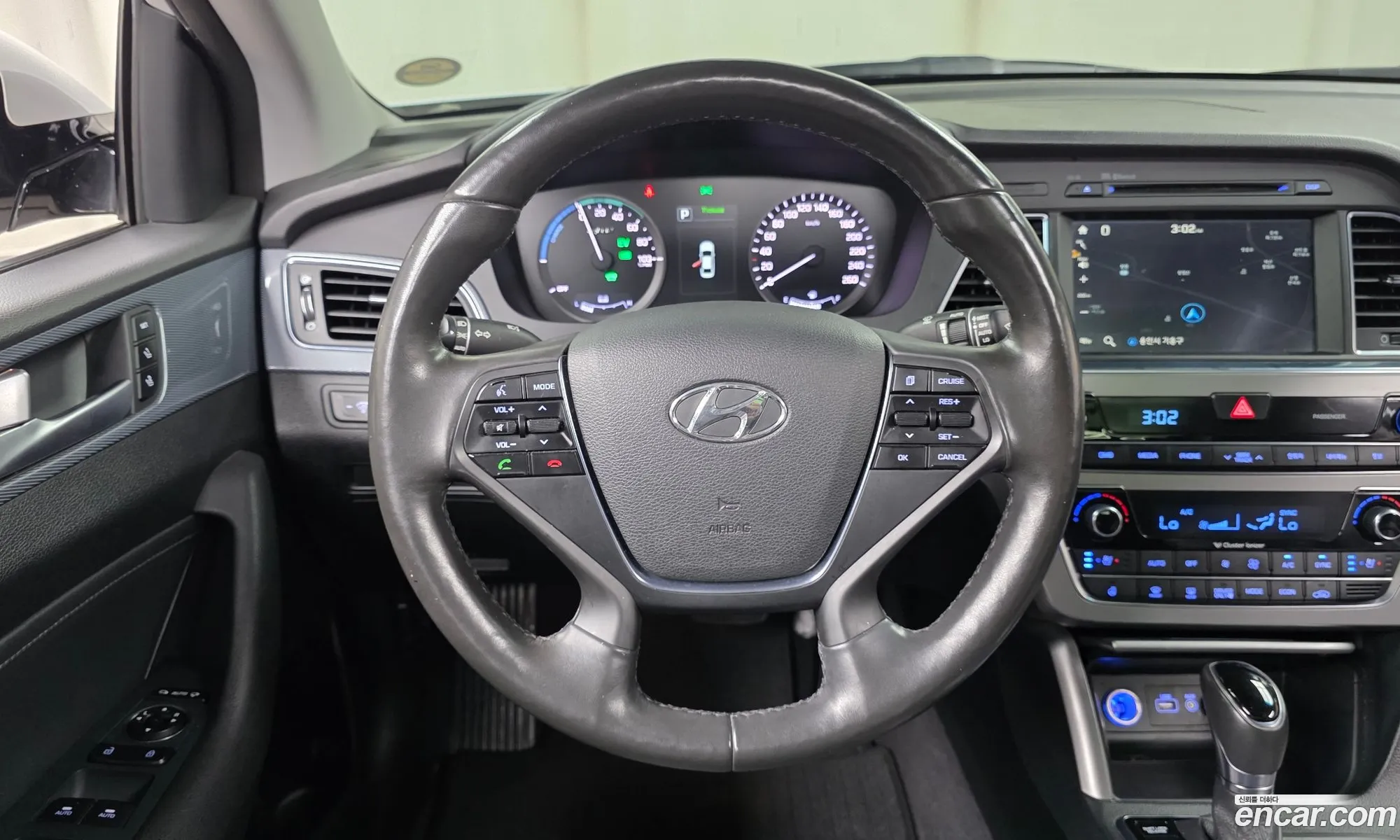 Hyundai LF Sonata Hybrid 2016 — 17