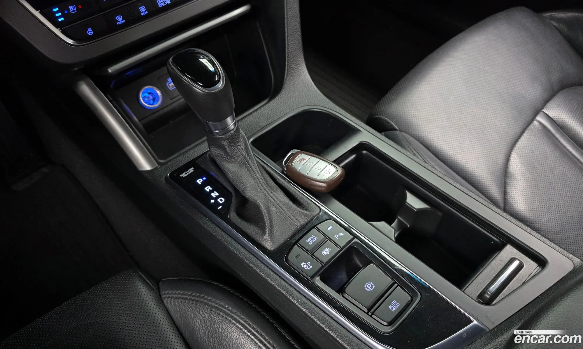 Hyundai LF Sonata Hybrid 2016 — 4