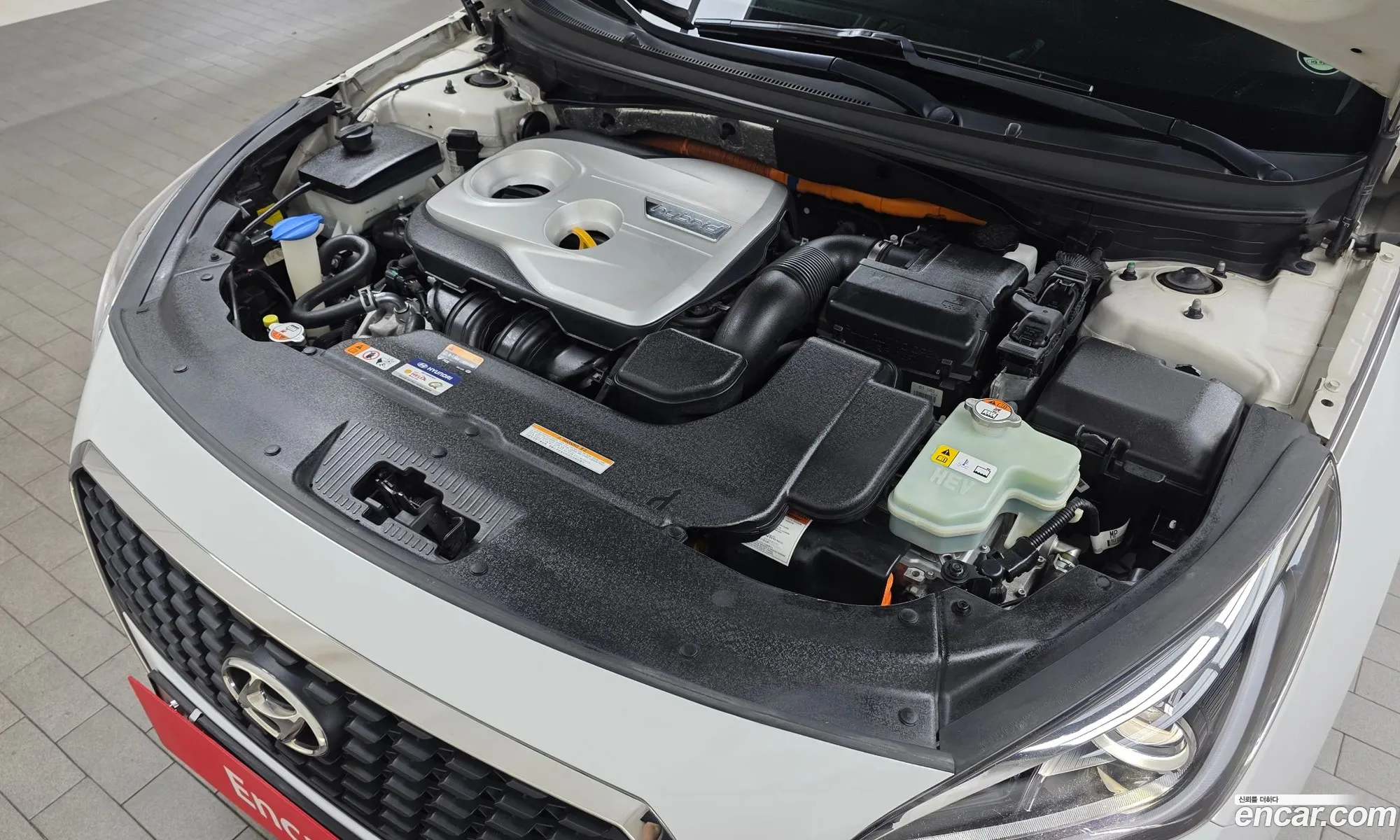 Hyundai LF Sonata Hybrid 2016 — 6