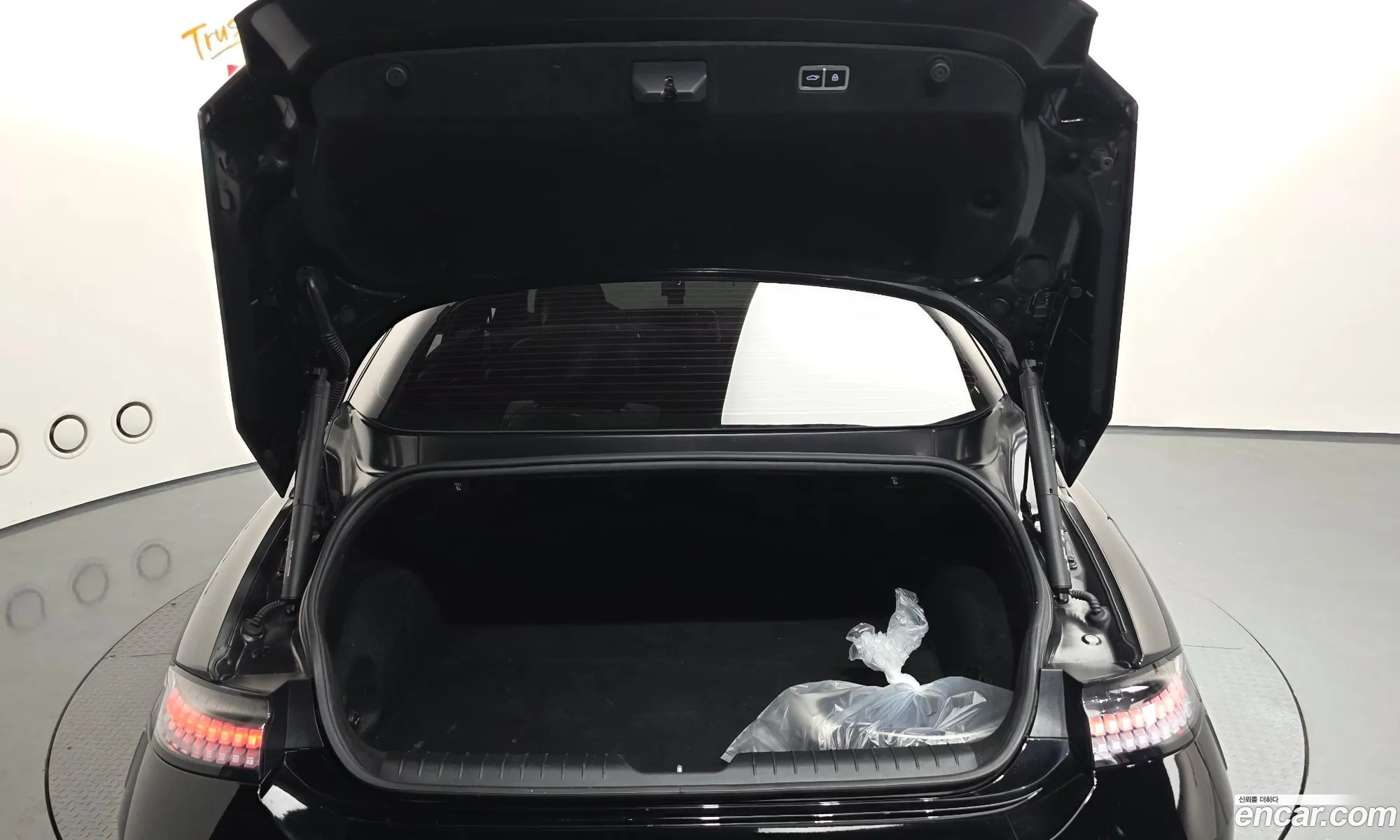 Hyundai Ioniq 6 2022 — 17