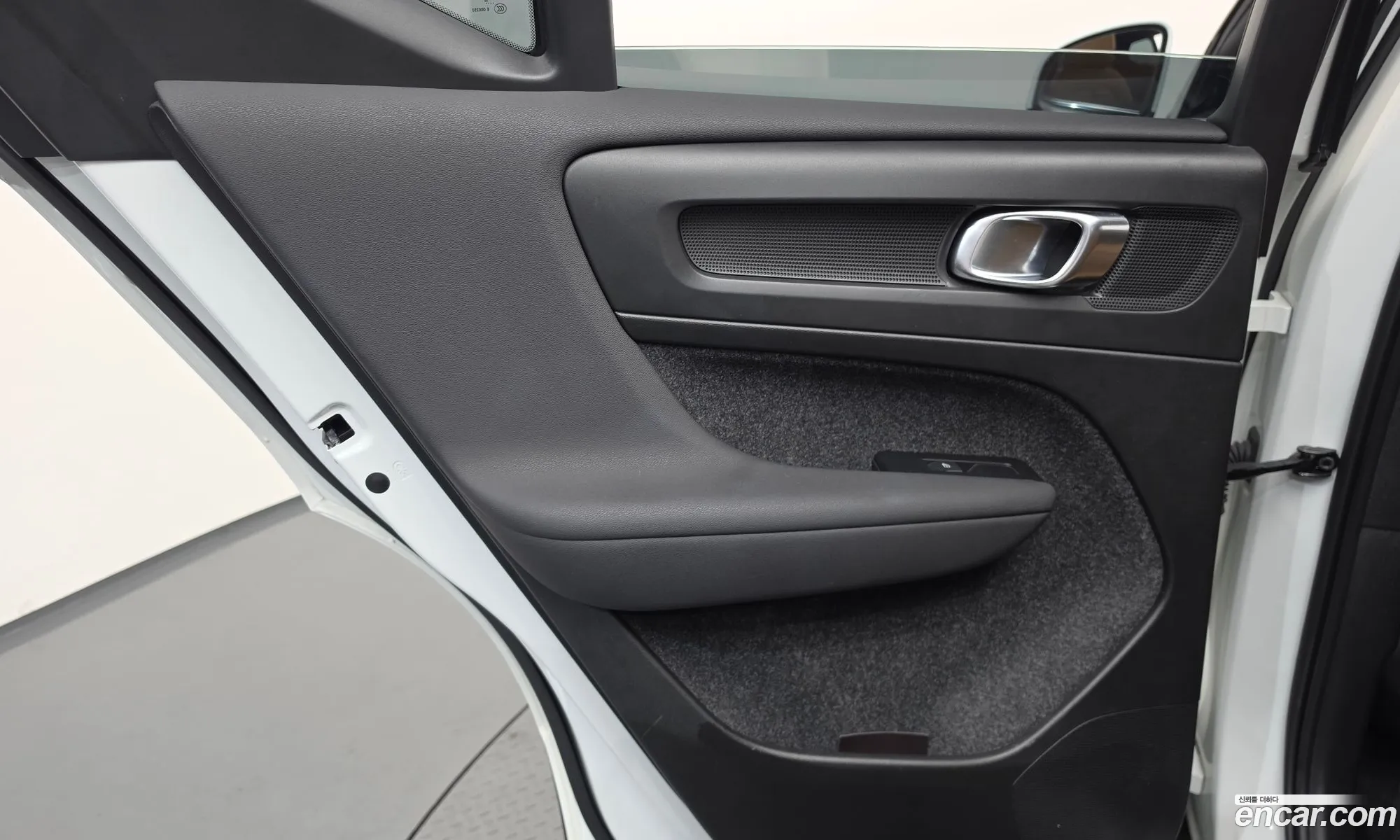 Volvo XC40 2022 — 8