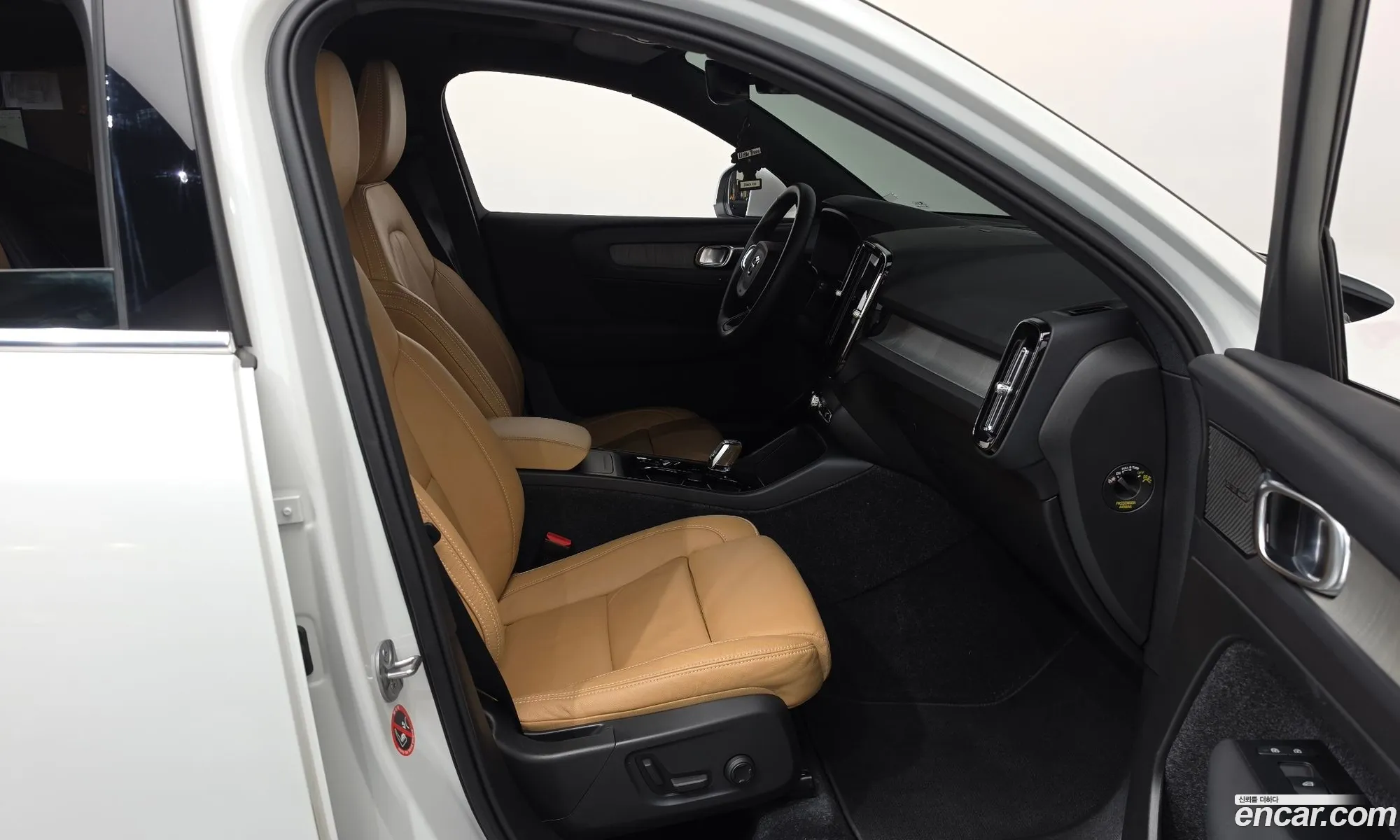 Volvo XC40 2022 — 12
