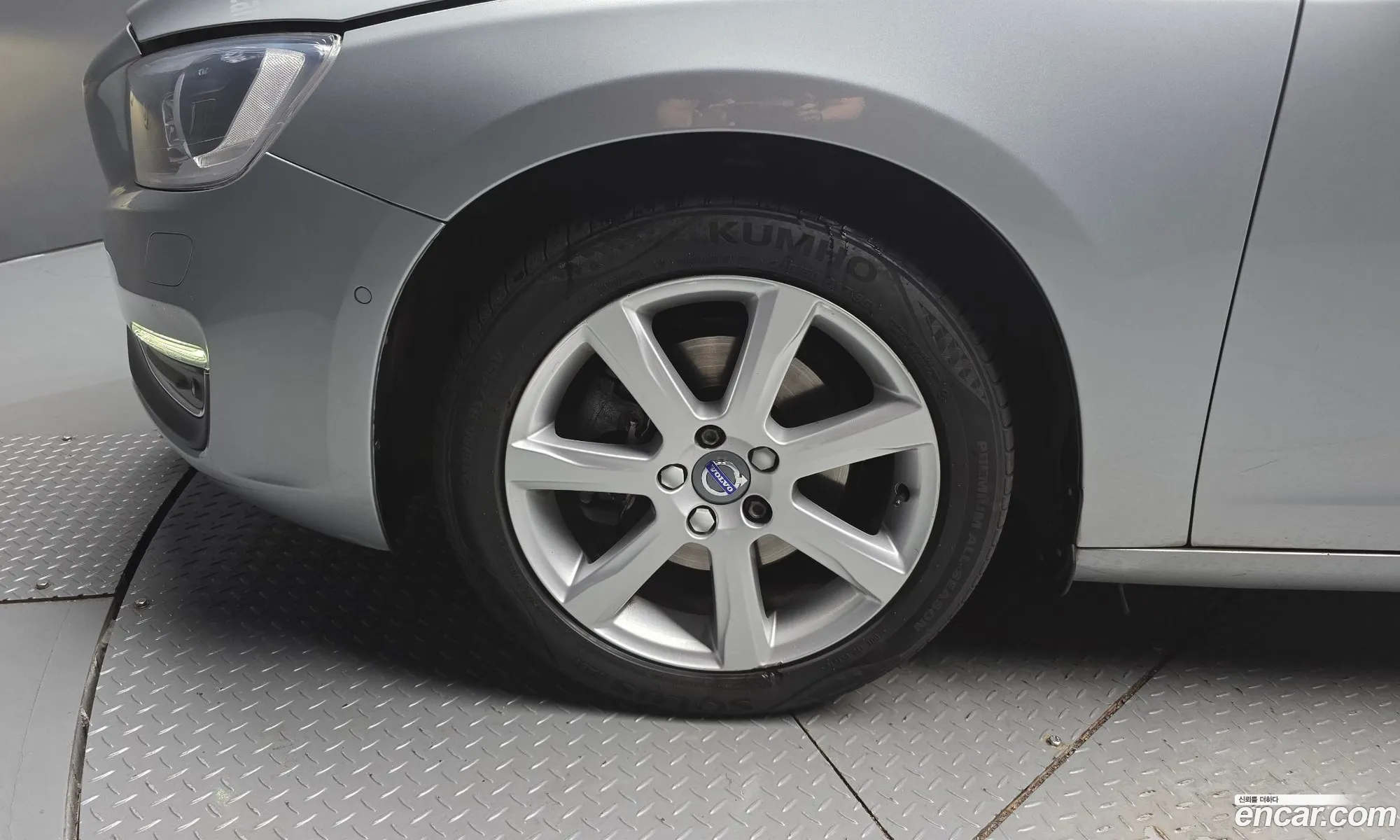 Volvo S60 2016 YV1FS79B0G2411703 — 16