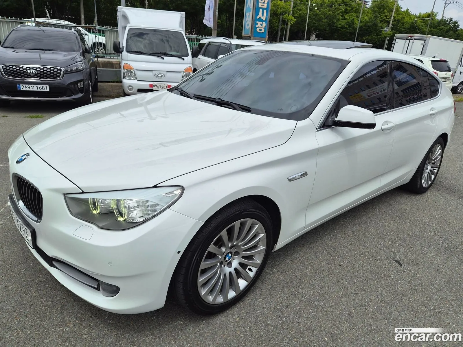 BMW 5 Series GT 2012 — 14