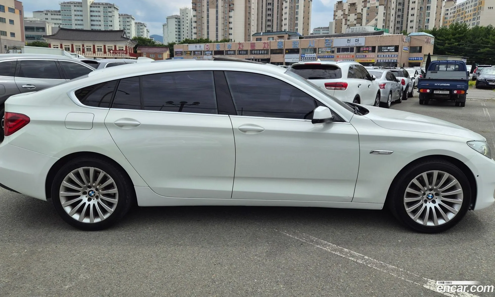 BMW 5 Series GT 2012 — 18
