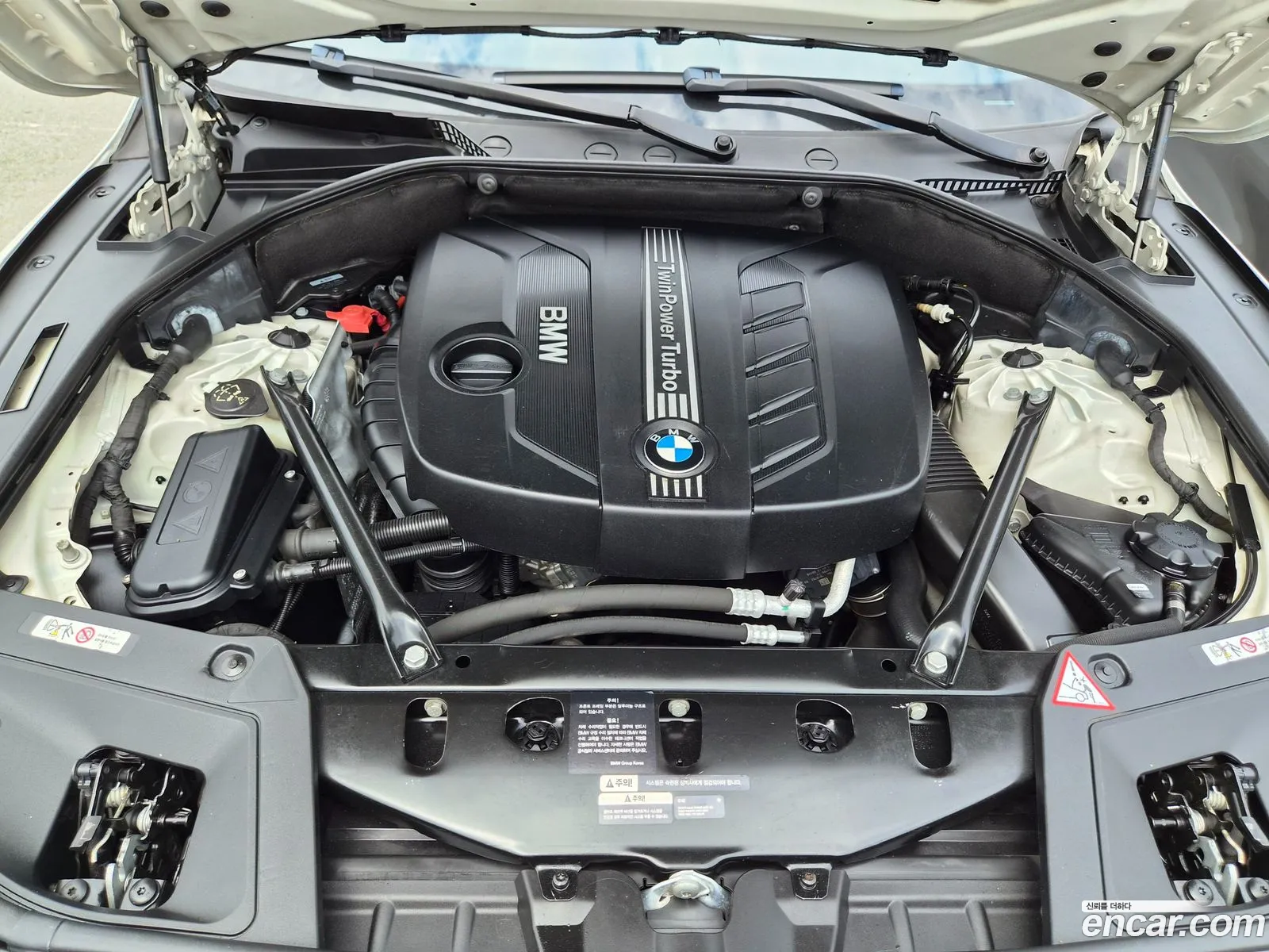 BMW 5 Series GT 2012 — 10