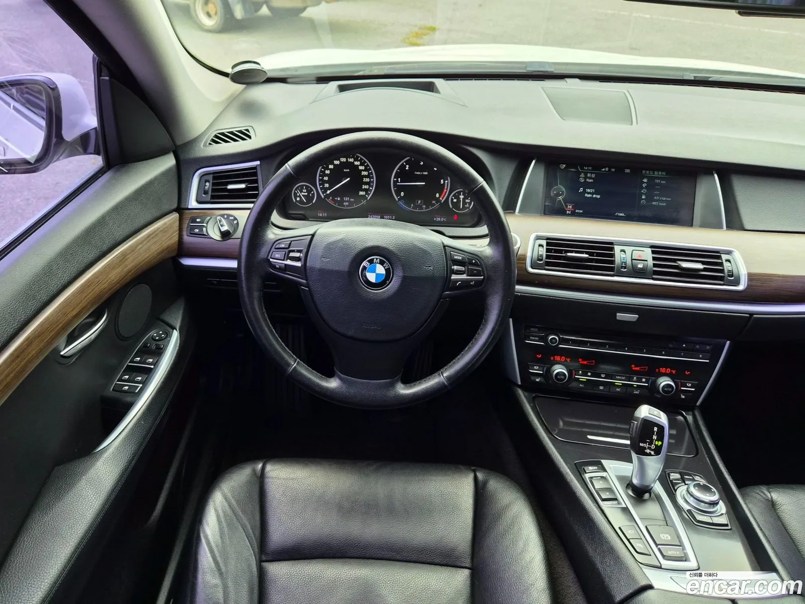 BMW 5 Series GT 2012 — 7