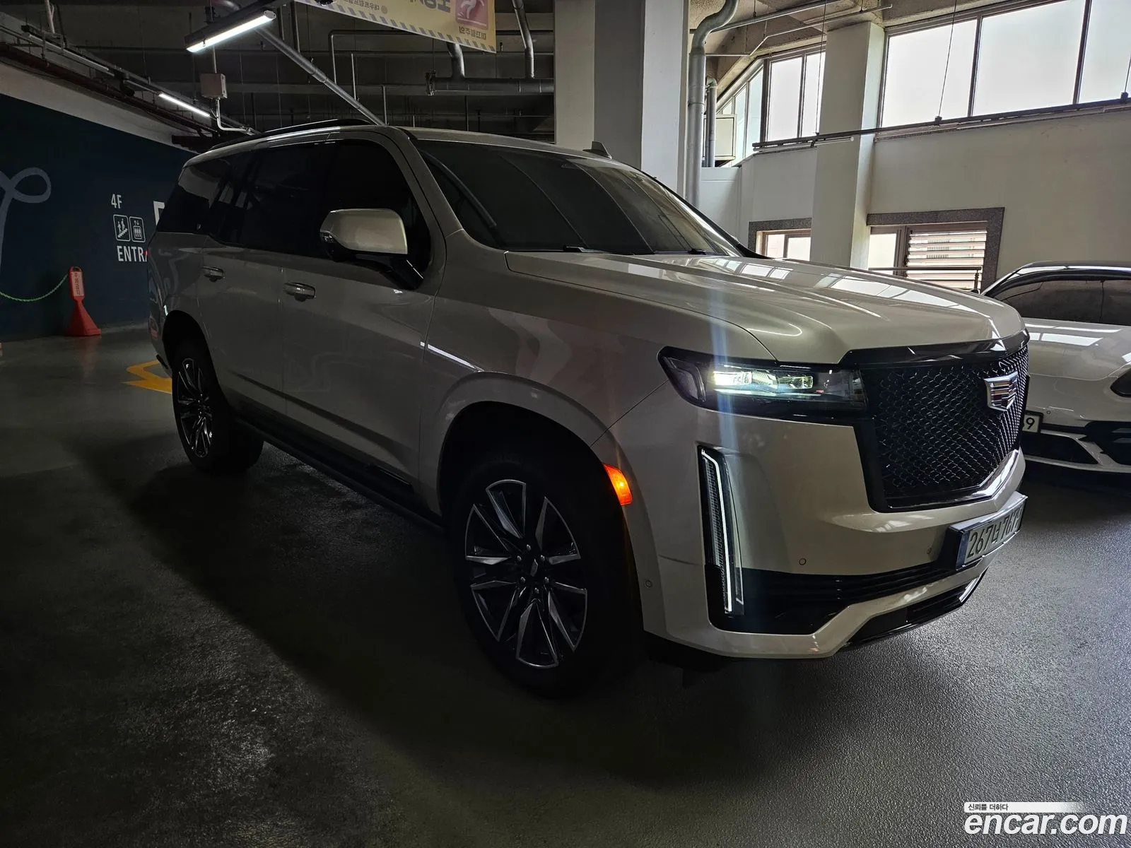 Cadillac Escalade 2021 — 13