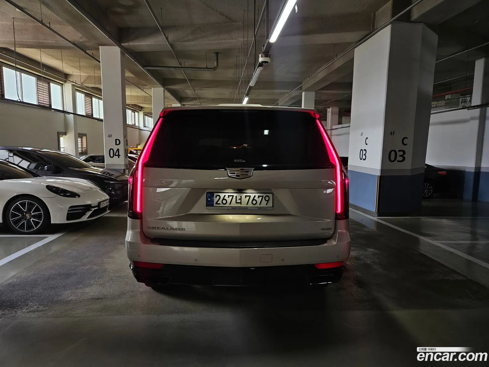 Cadillac Escalade 2021 — 19