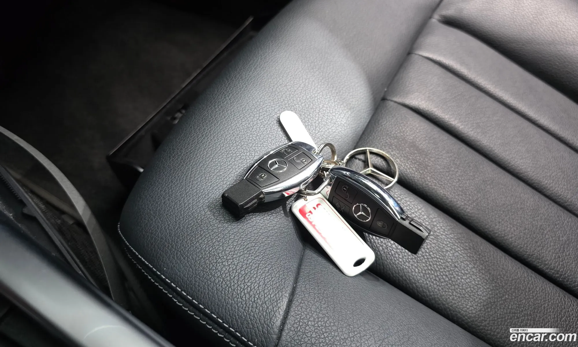Mercedes-Benz E-Class W212 2014 WDDHF5FB2EB010148 — 6