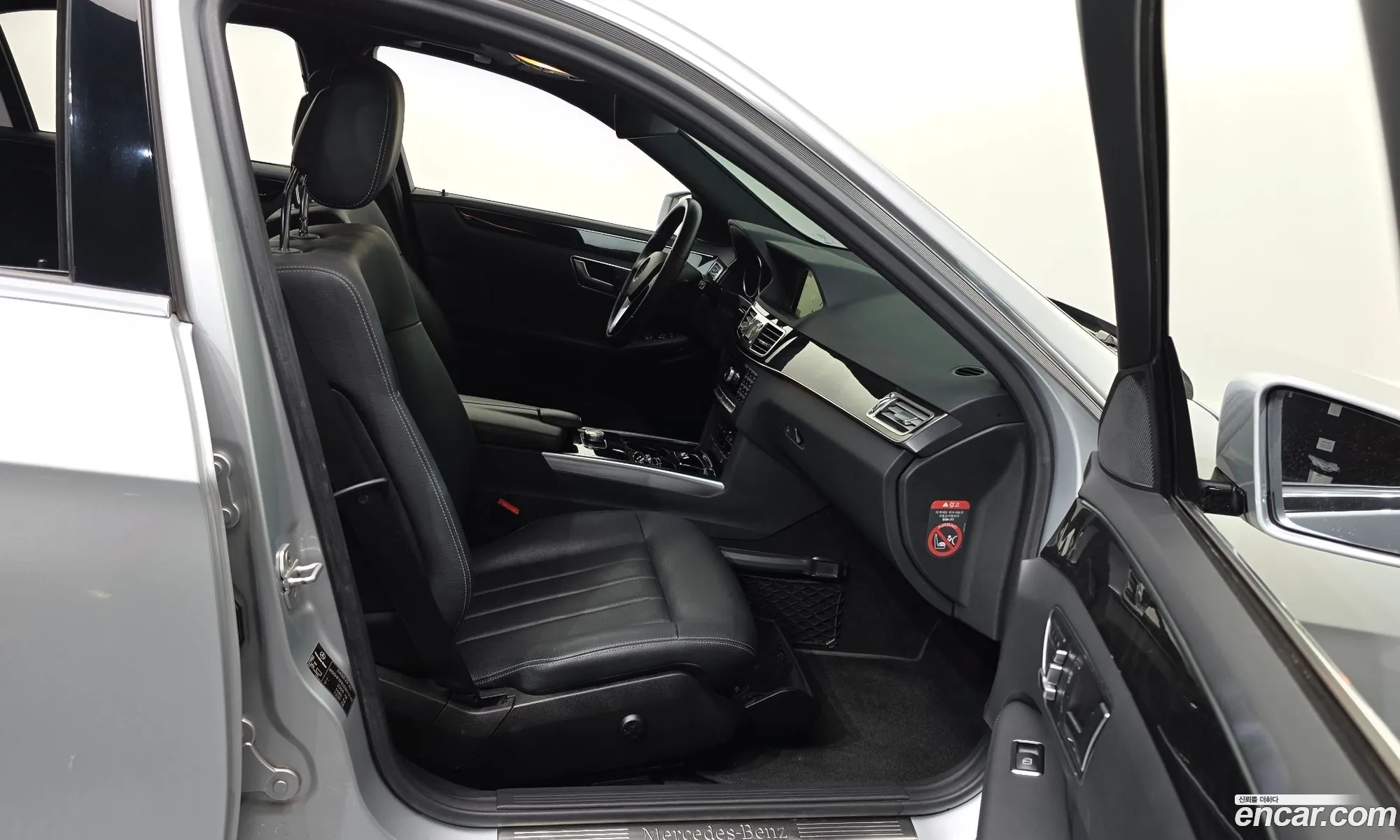 Mercedes-Benz E-Class W212 2014 WDDHF5FB2EB010148 — 2
