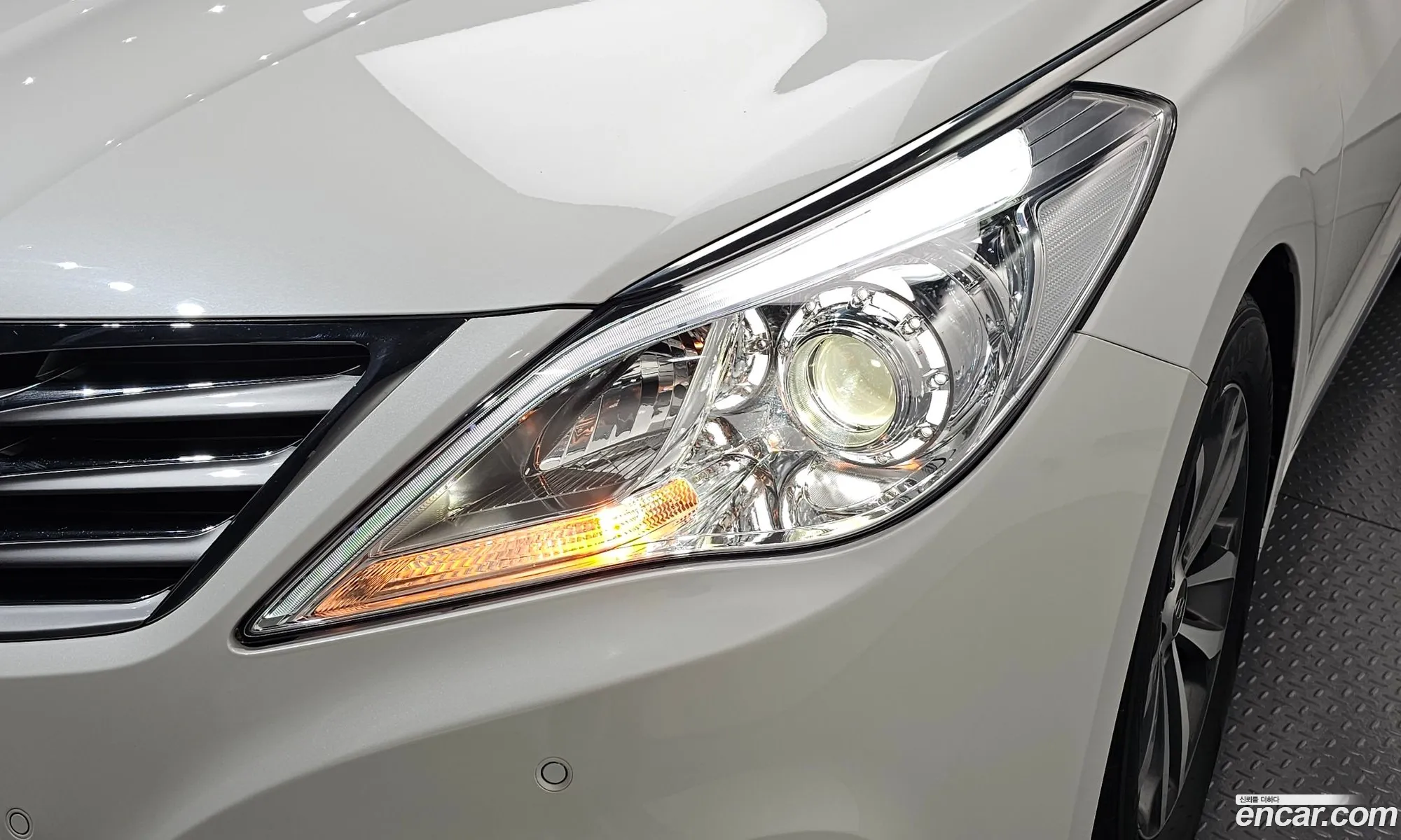 Hyundai Grandeur HG 2012 — 19