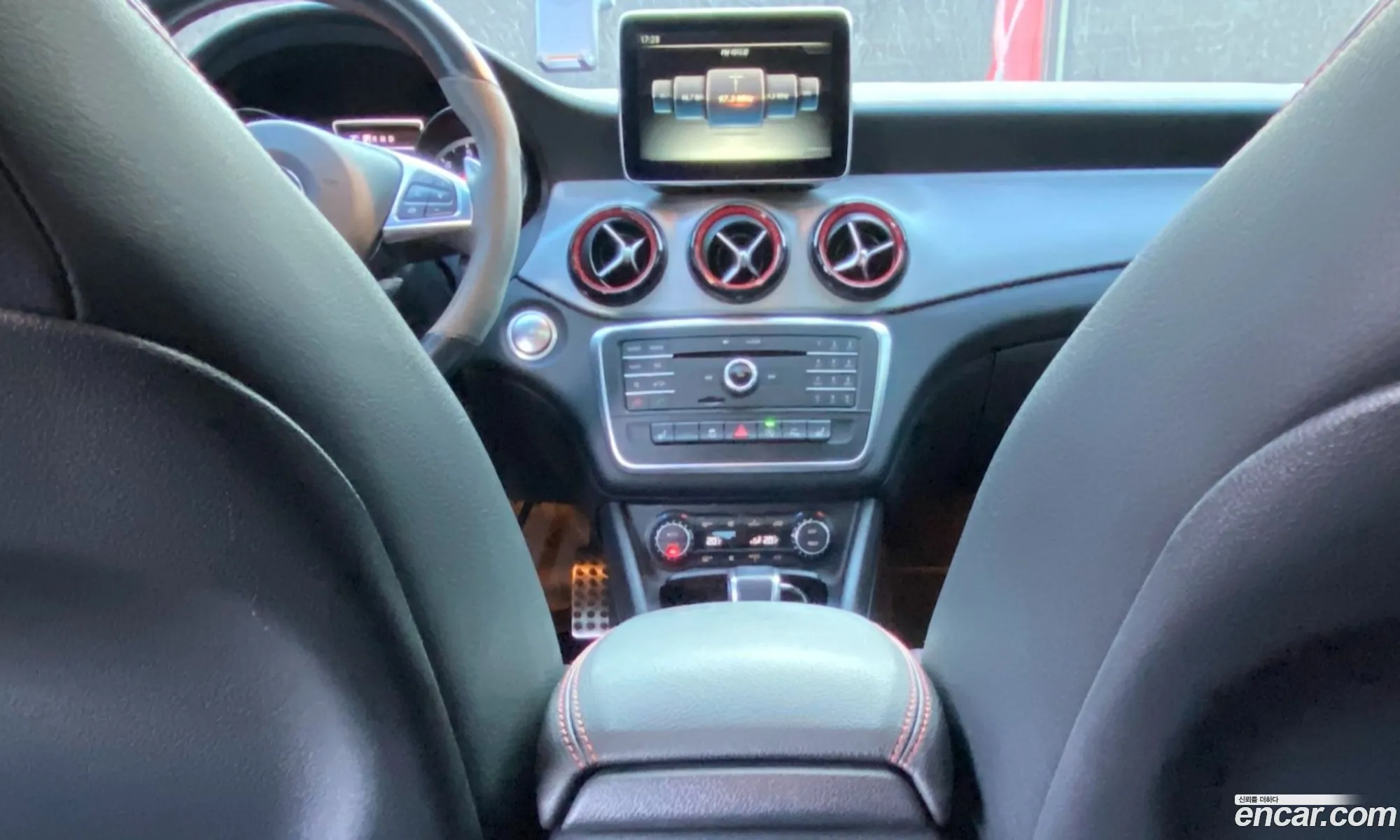 Mercedes-Benz CLA-Class C117 2016 — 15