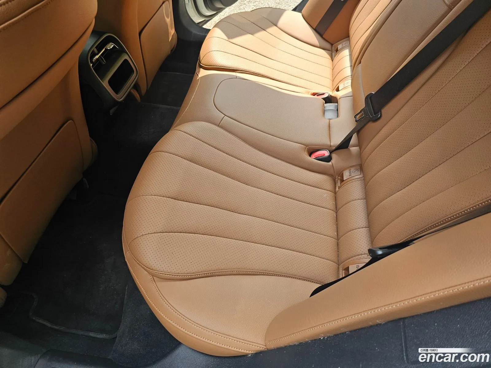 Mercedes-Benz E-Class W214 2025 — 10