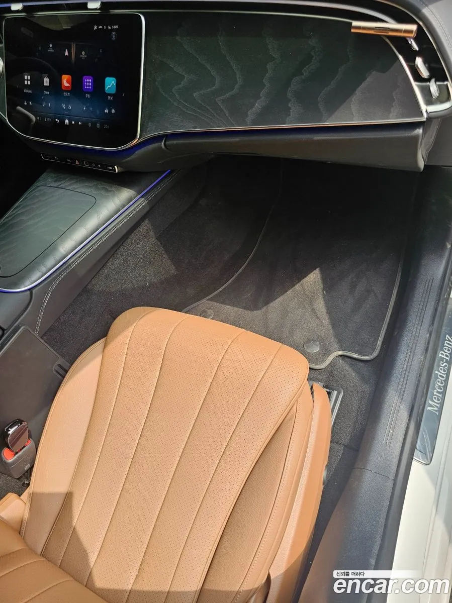 Mercedes-Benz E-Class W214 2025 — 13