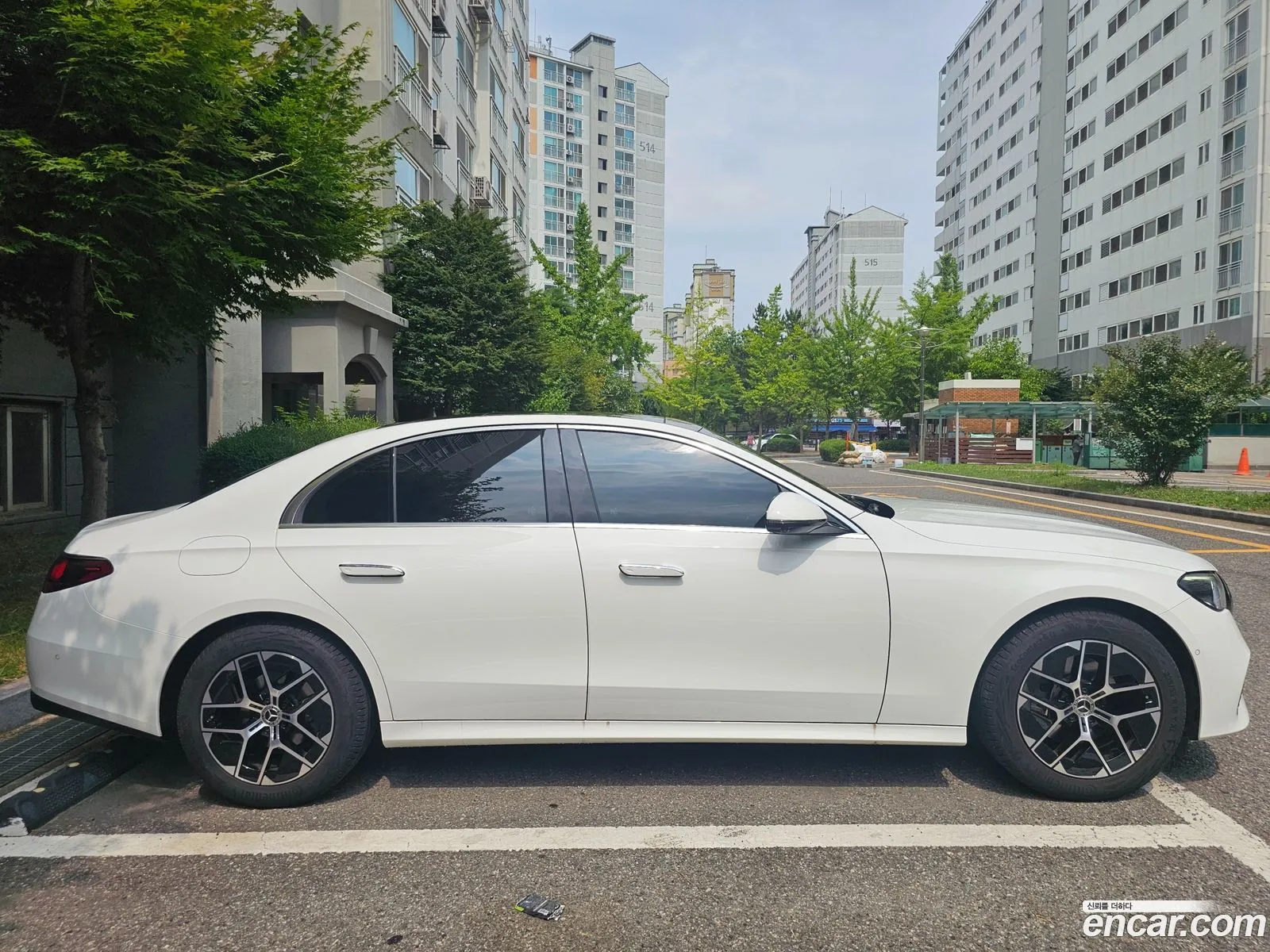 Mercedes-Benz E-Class W214 2025 — 15