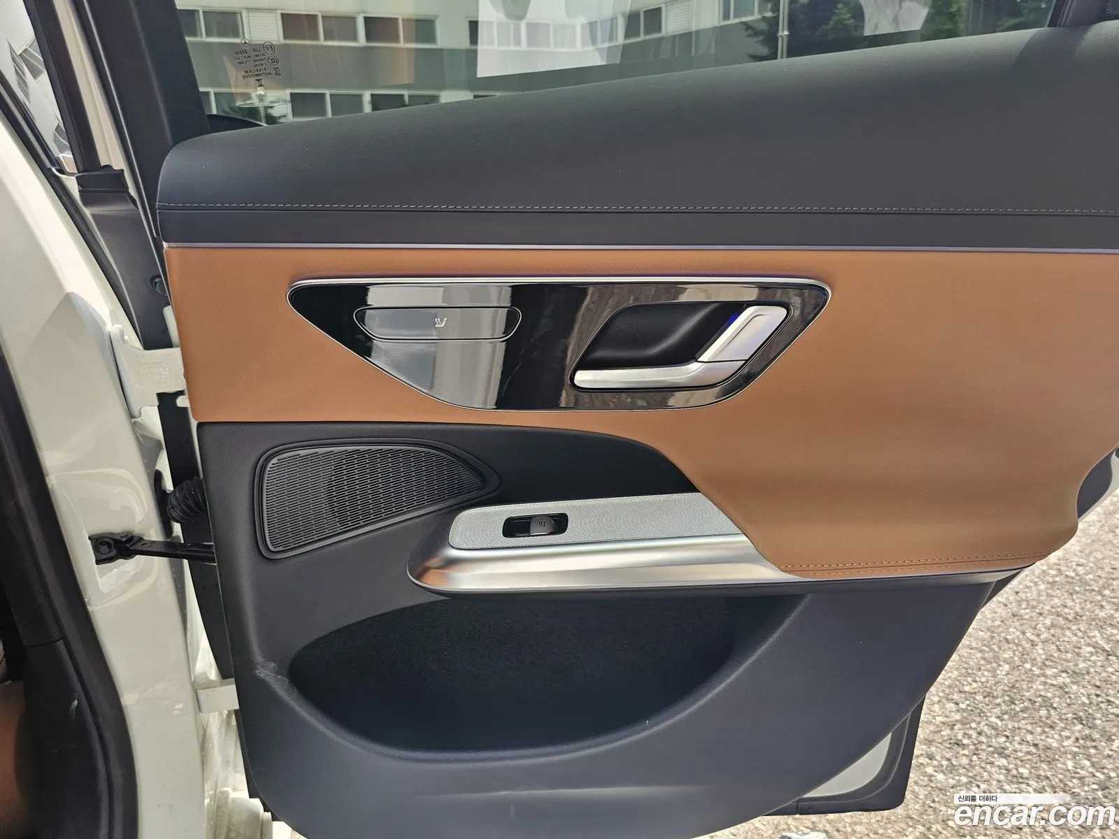Mercedes-Benz E-Class W214 2025 — 16