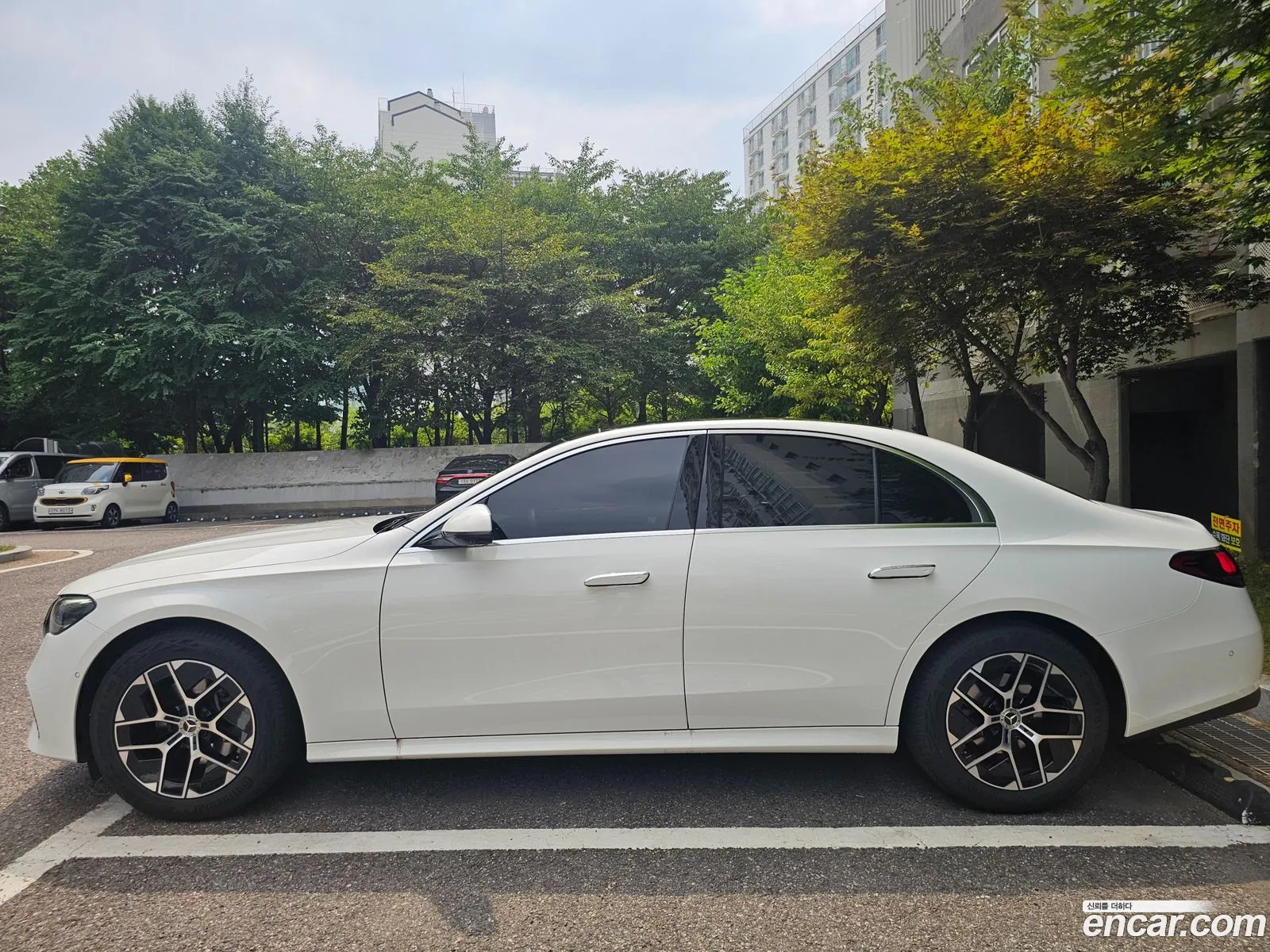 Mercedes-Benz E-Class W214 2025 — 9