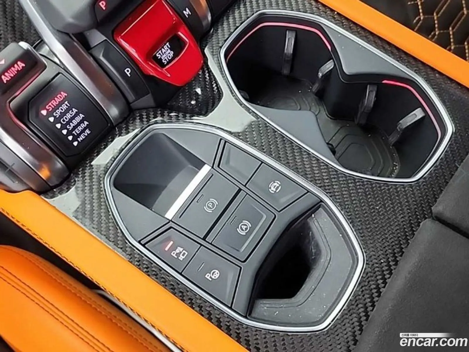 Lamborghini Urus 2021 — 2