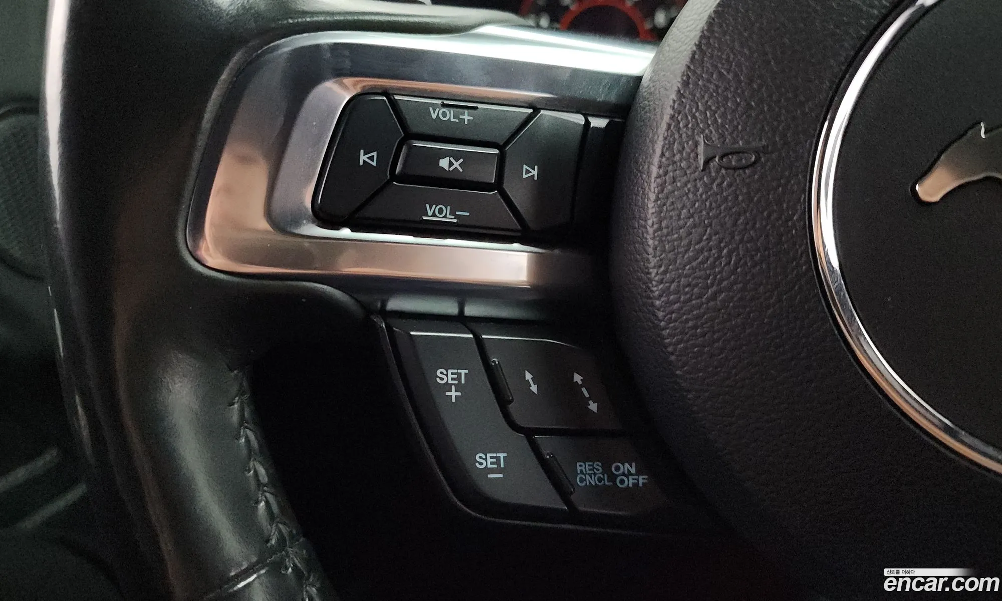 Ford Mustang 2021 — 3