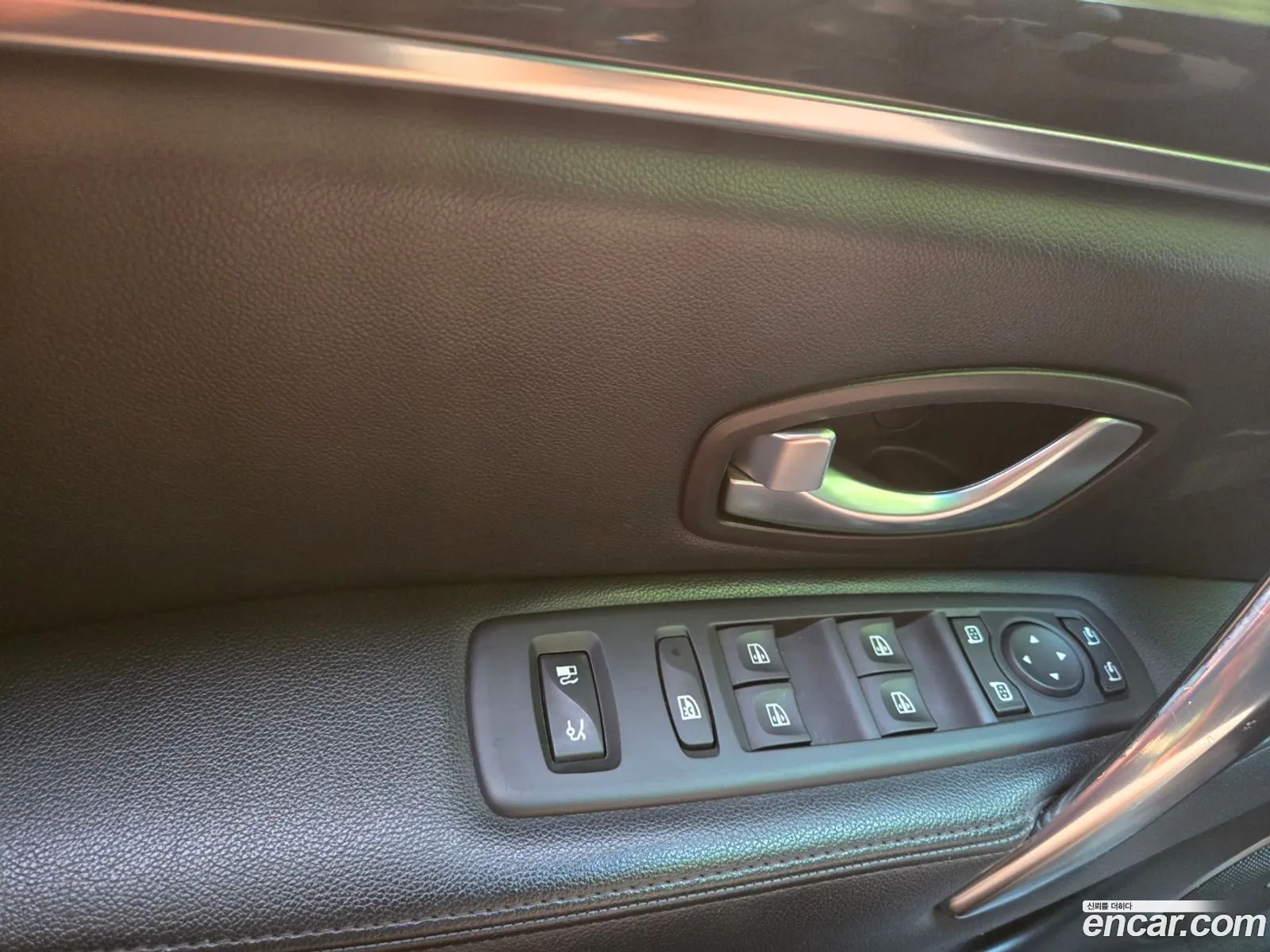 Renault Korea (Samsung) SM7 2011 — 12
