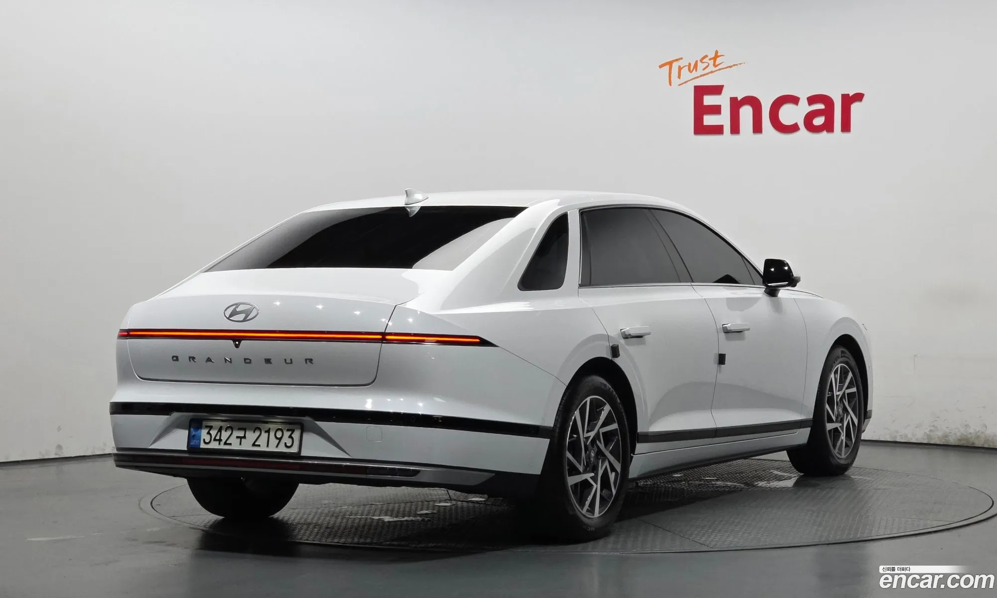 Hyundai Grandeur 2023 — 9