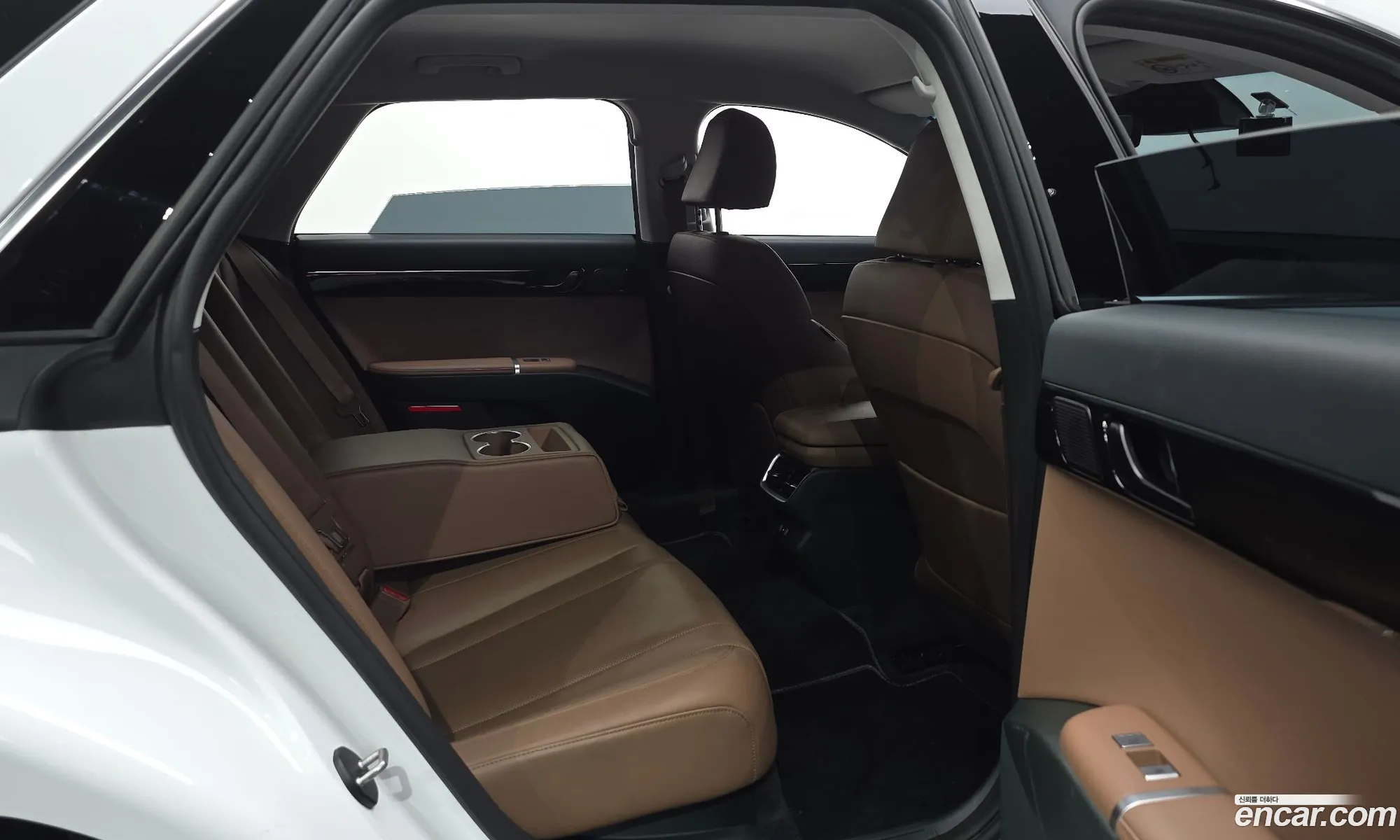 Hyundai Grandeur 2023 — 32
