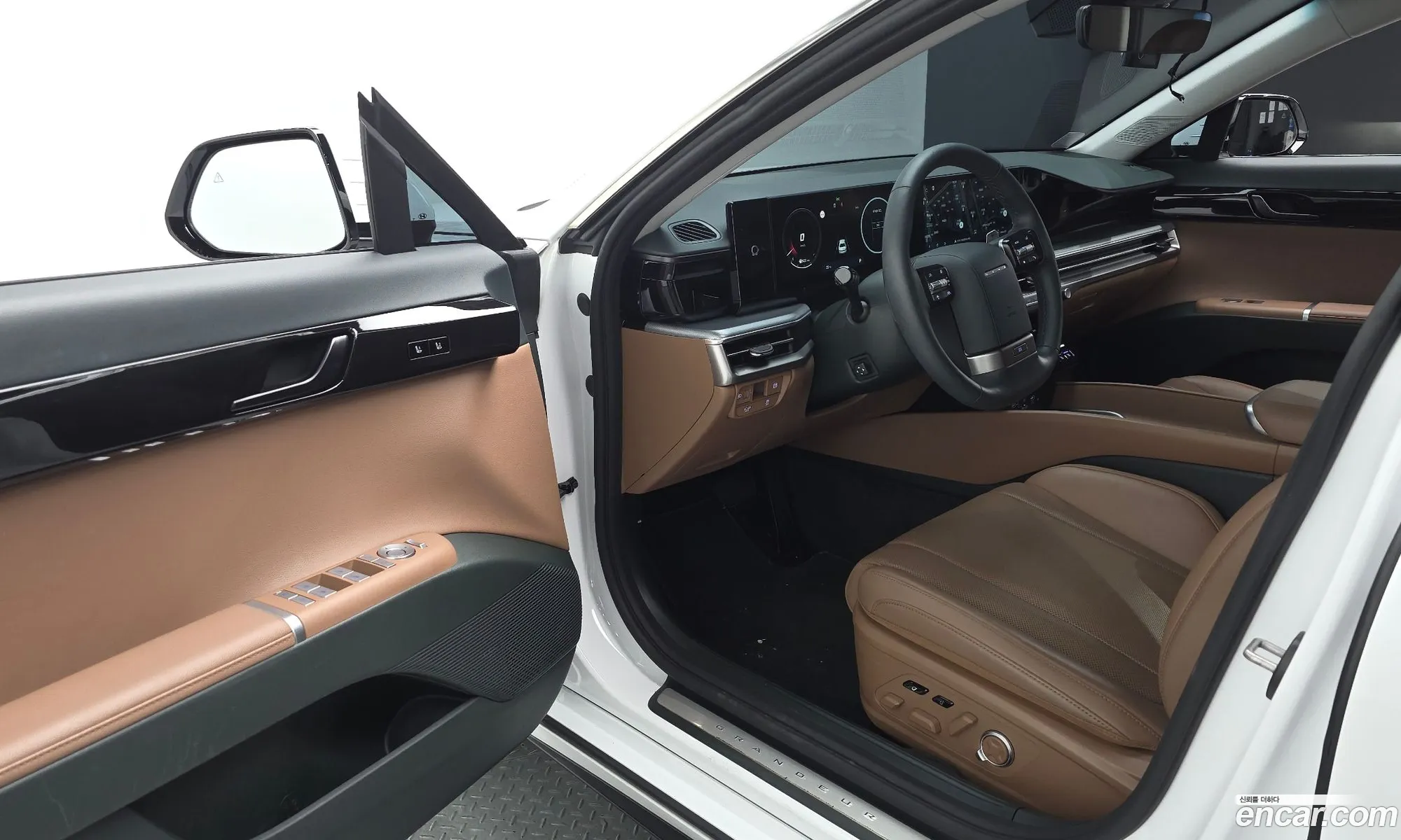Hyundai Grandeur 2023 — 25