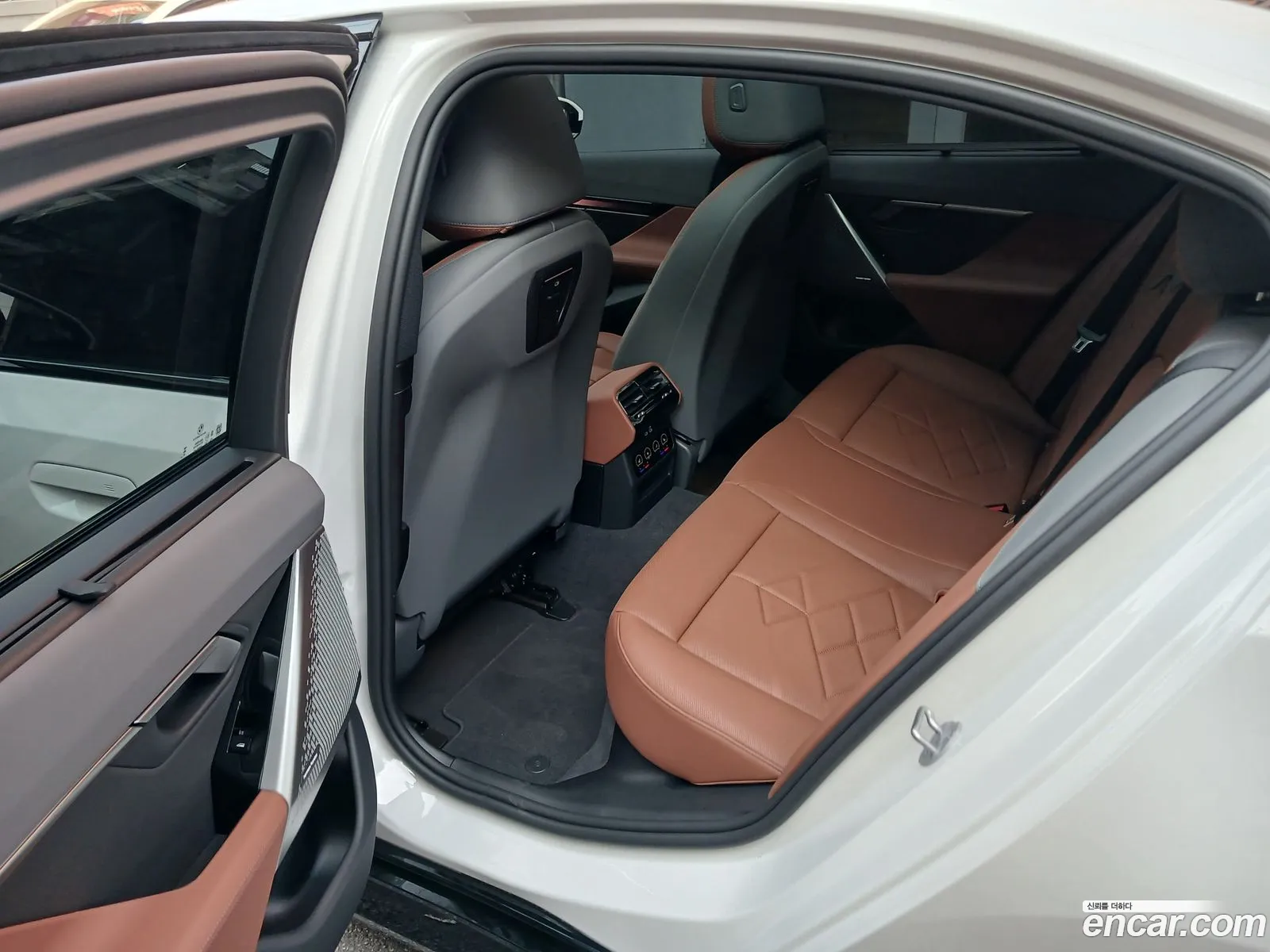 BMW 5 Series 2026 — 5