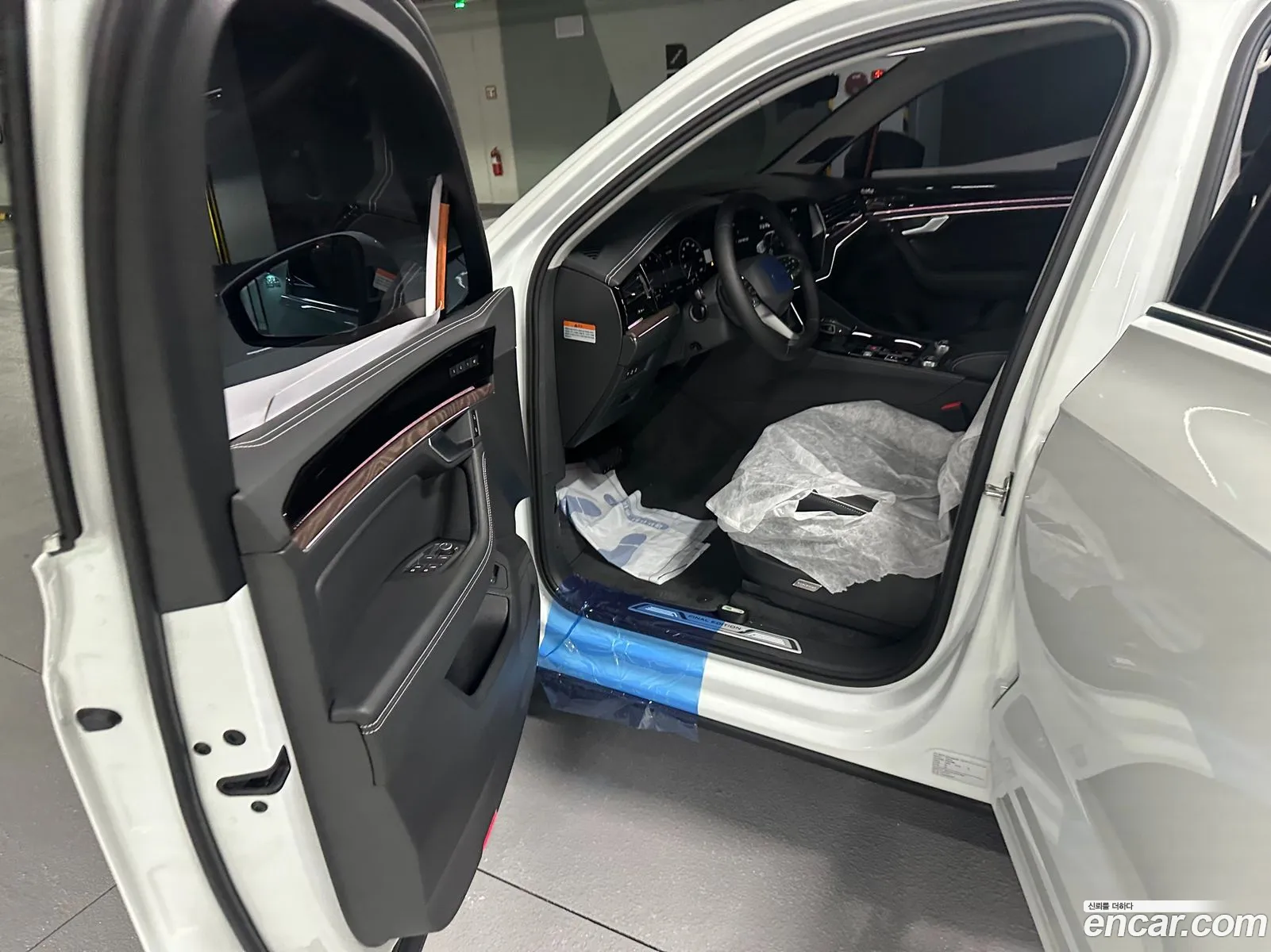 Volkswagen Touareg 2026 — 8