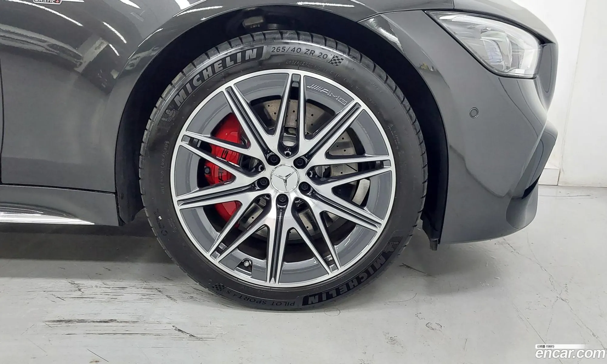 Mercedes-Benz AMG GT 2025 — 12