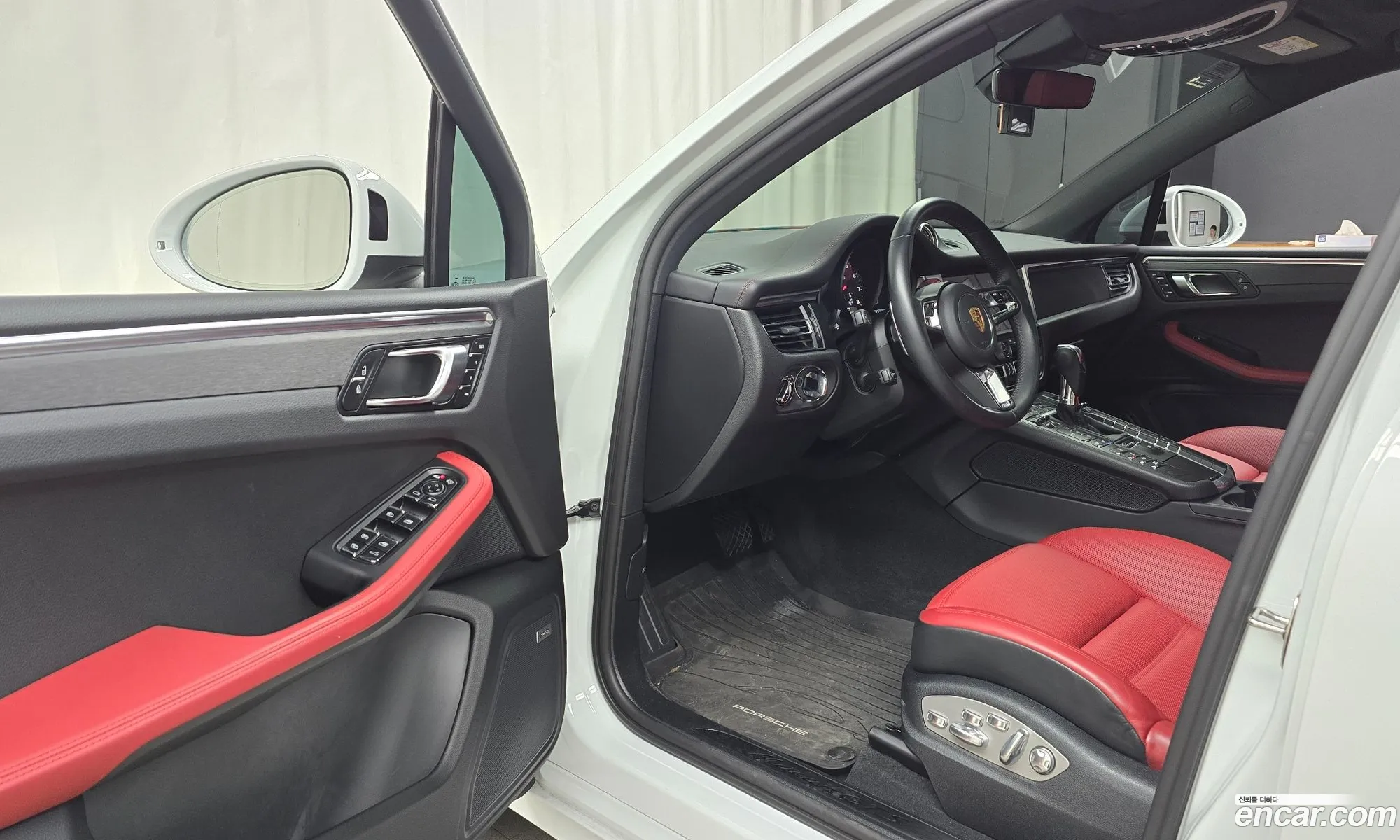 Porsche Macan 2020 WP1AG2959LLB65203 — 10