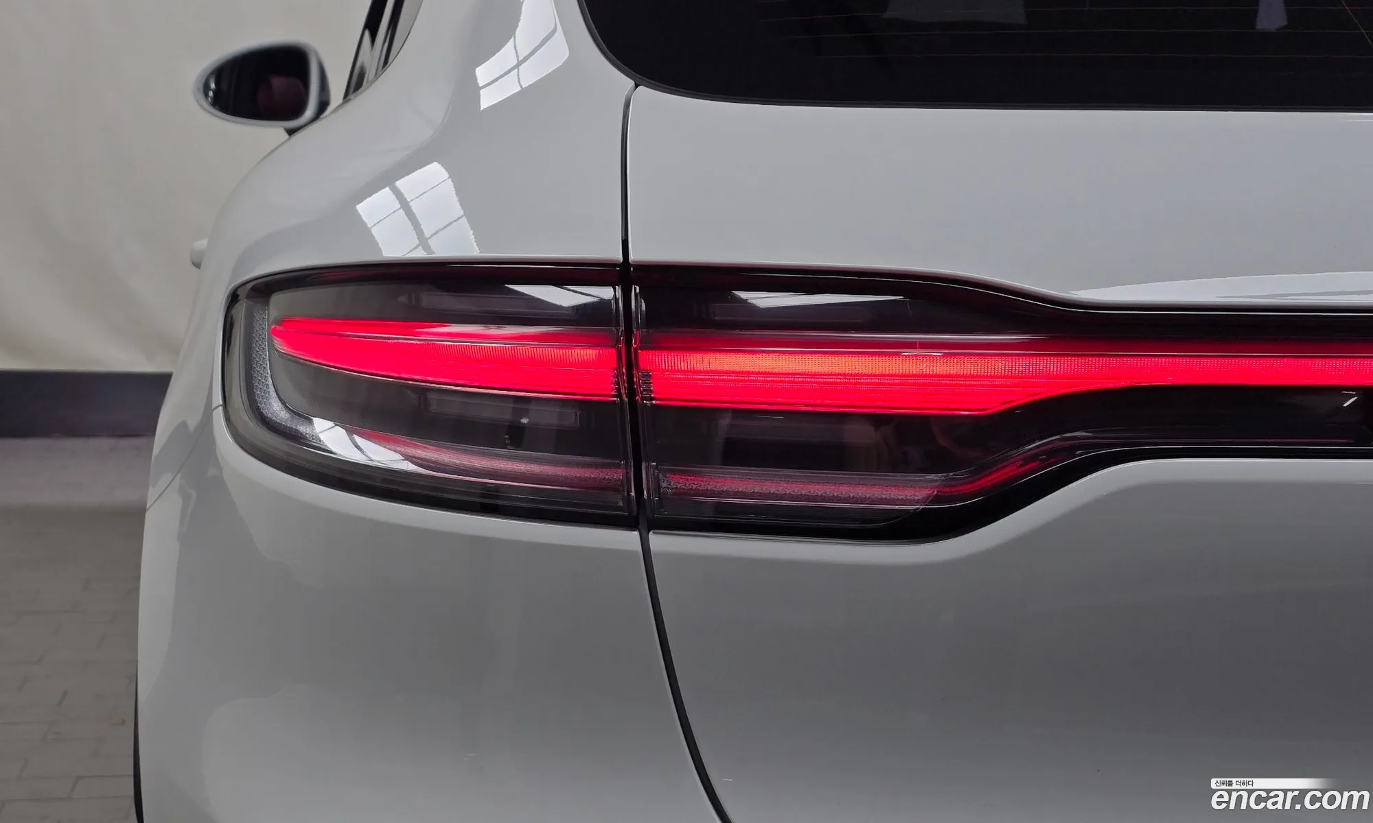 Porsche Macan 2020 WP1AG2959LLB65203 — 31