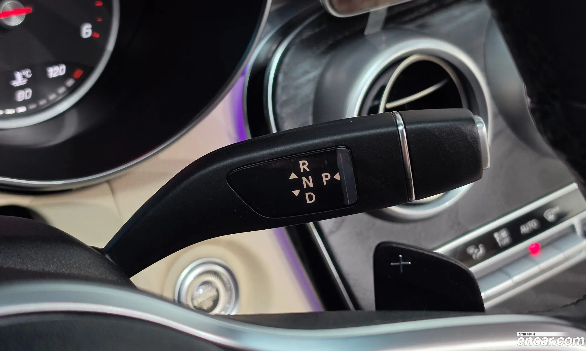 Mercedes-Benz C-Class W205 2019 — 17